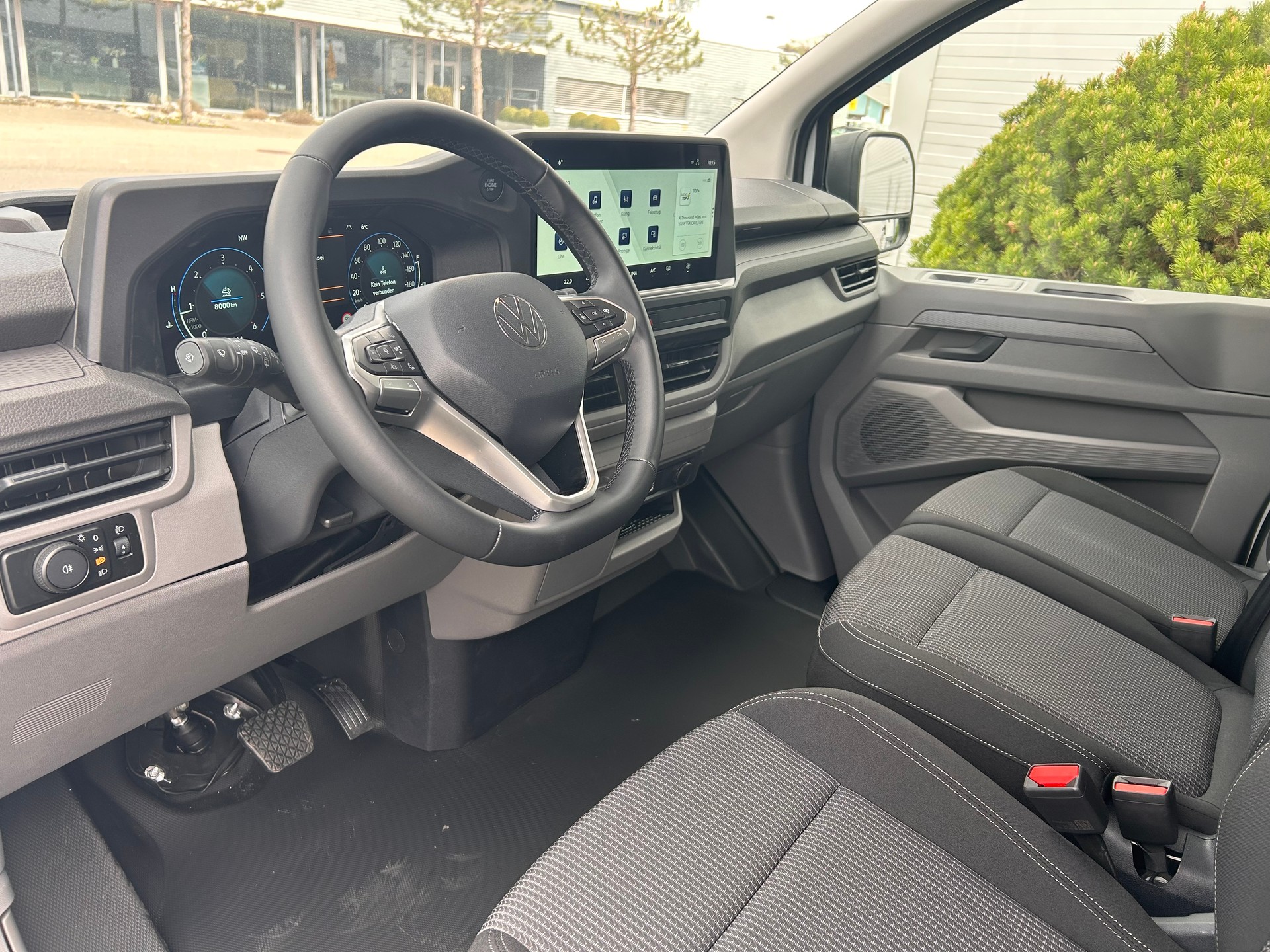 VW Transporter 2.0 TDI Automat-image-11