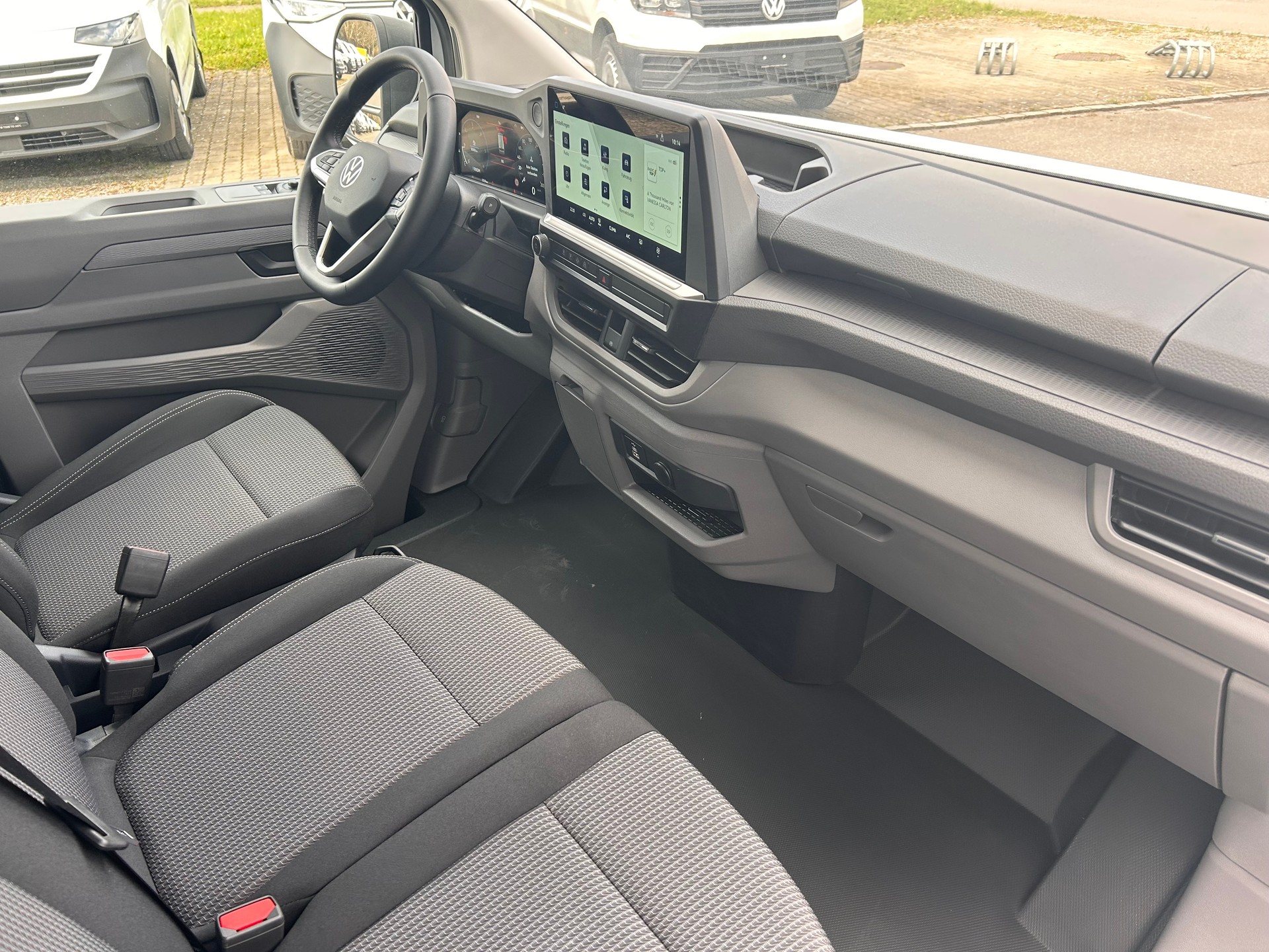 VW Transporter 2.0 TDI Automat-image-6