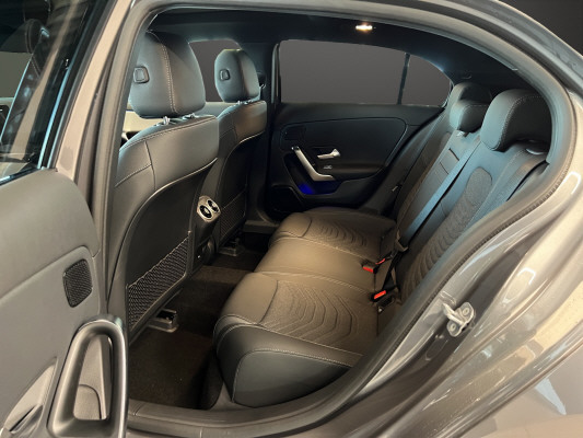 MERCEDES-BENZ A 180 Night Star 7G-DCT-image-10
