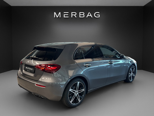 MERCEDES-BENZ A 180 Night Star 7G-DCT-image-3