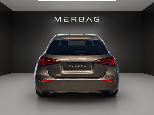 MERCEDES-BENZ A 180 Night Star 7G-DCT-image-4