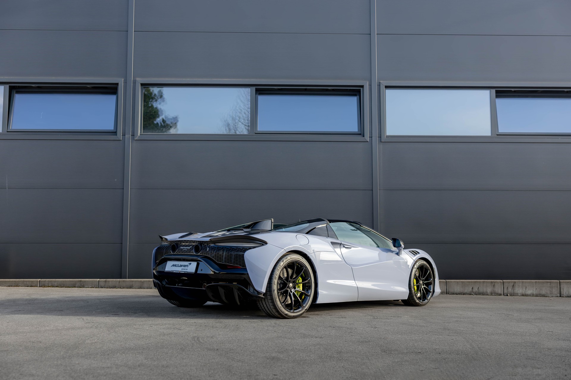 McLAREN Artura Spider-image-5