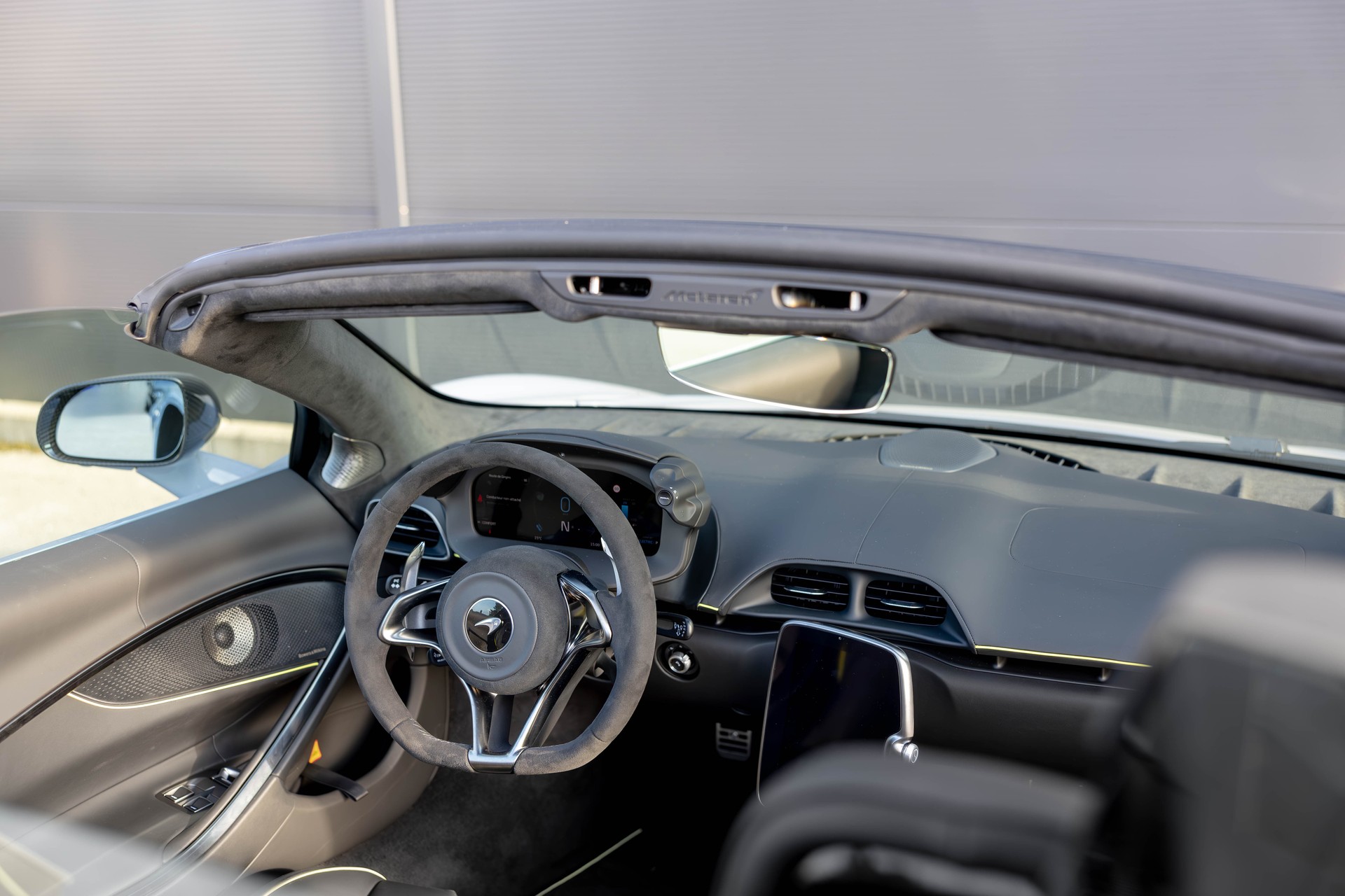 McLAREN Artura Spider-image-8