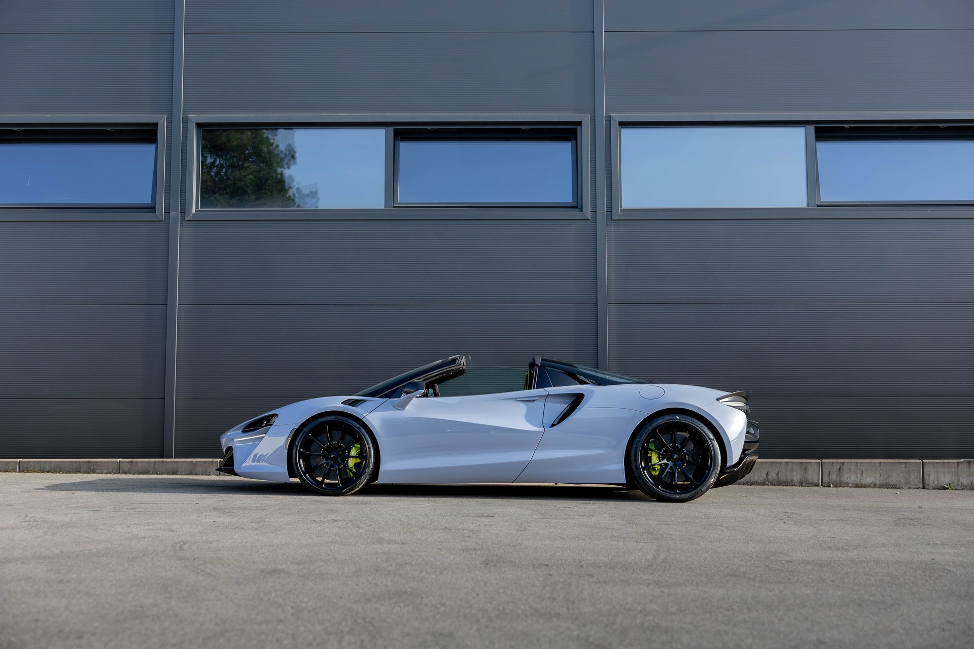 McLAREN Artura Spider-image-3