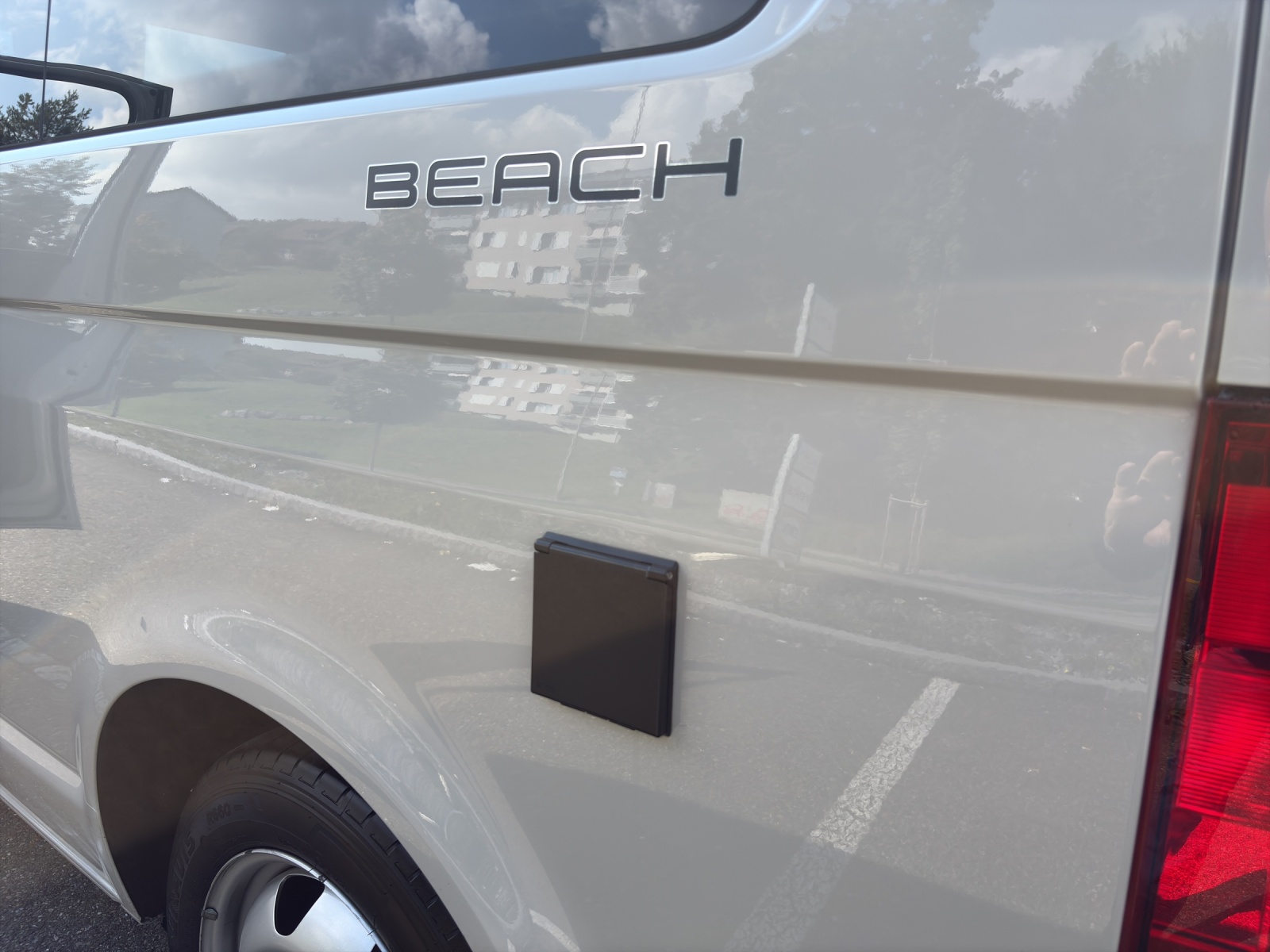 VW T6.1 California 2.0 TDI Beach Liberty DSG-image-4