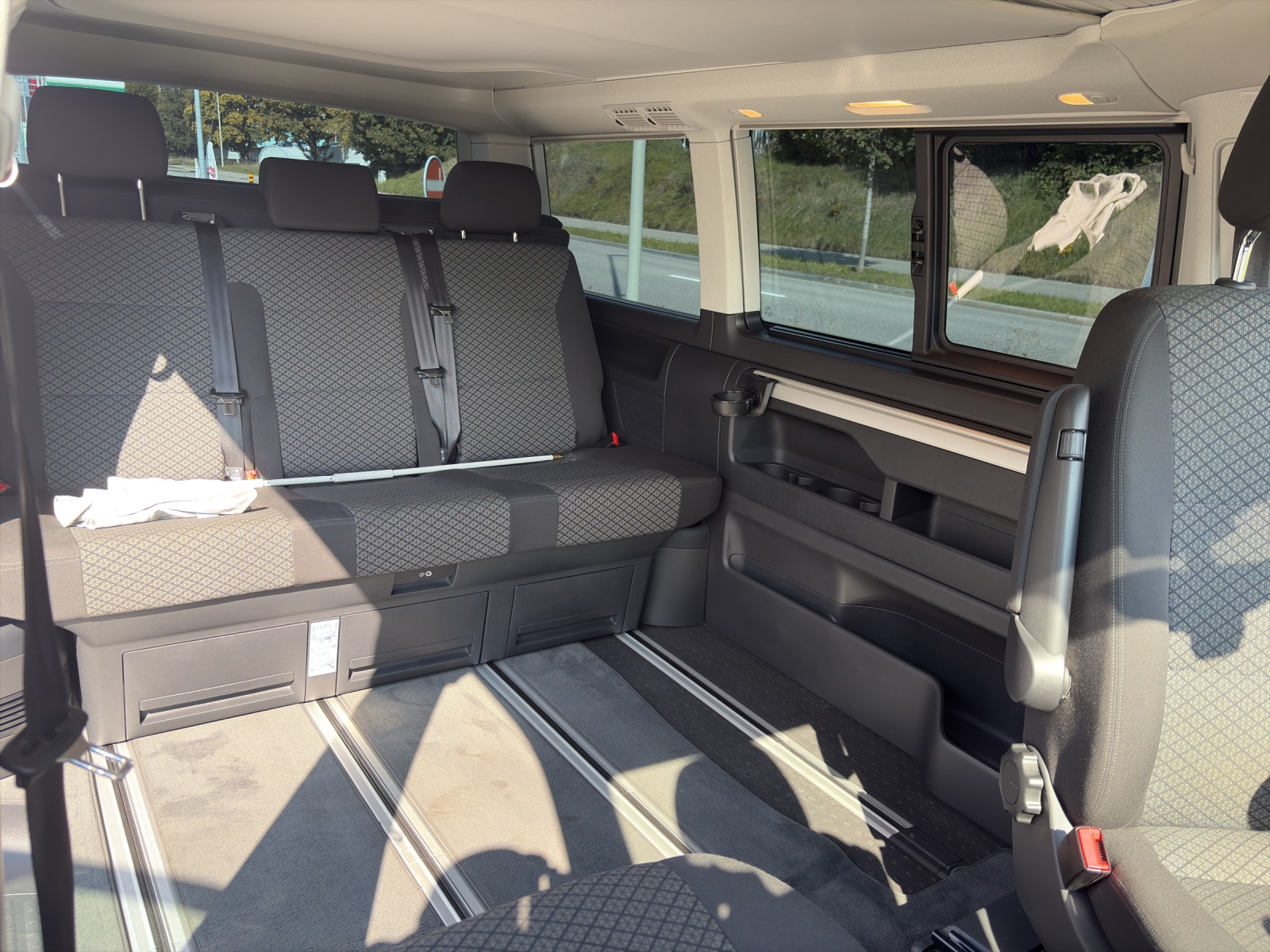 VW T6.1 California 2.0 TDI Beach Liberty DSG-image-17