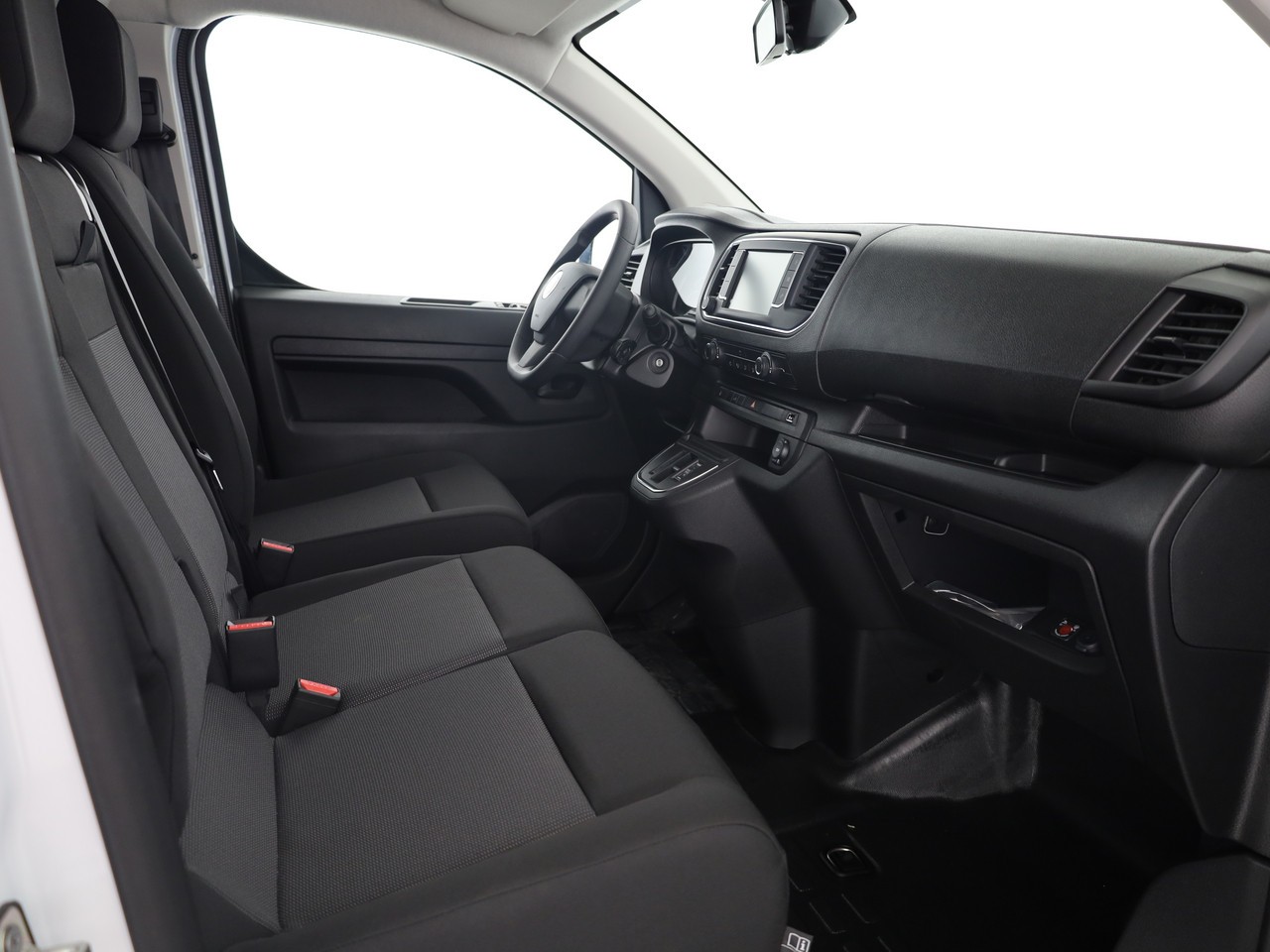 FIAT PRO E-SCUDO 50kWh L2 Swiss Edition-image-9