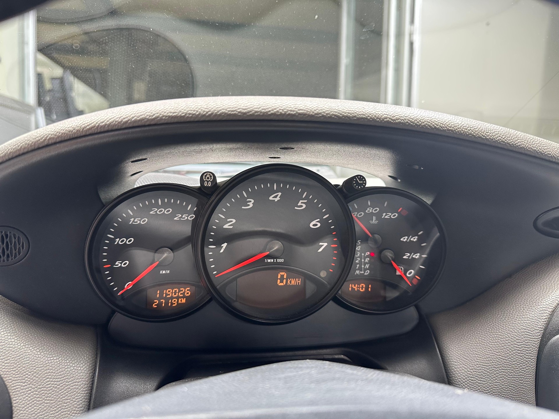 PORSCHE Boxster 2.5-image-11