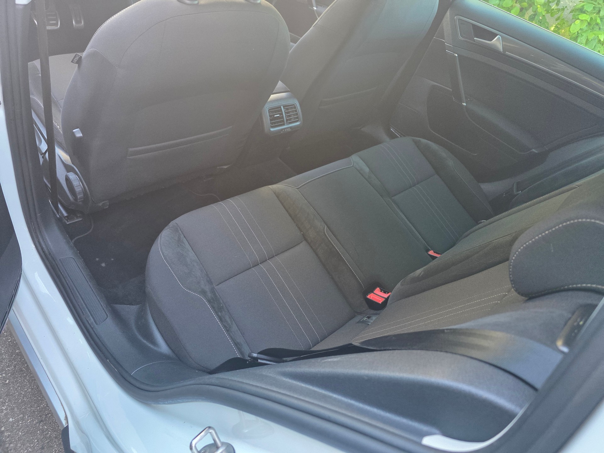 VW Golf 2.0 TDI Alltrack 4Motion-image-8