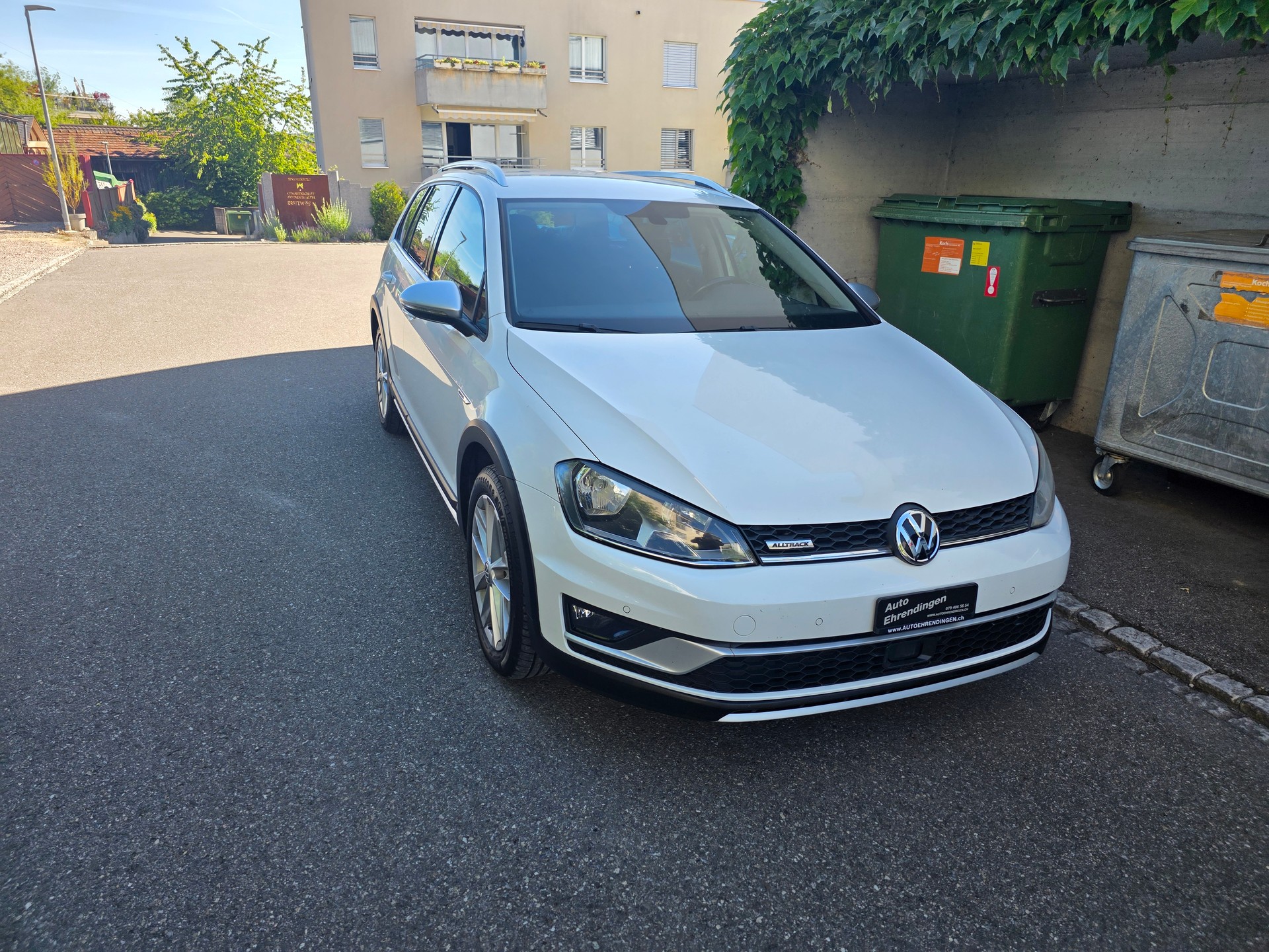 VW Golf 2.0 TDI Alltrack 4Motion-image-2