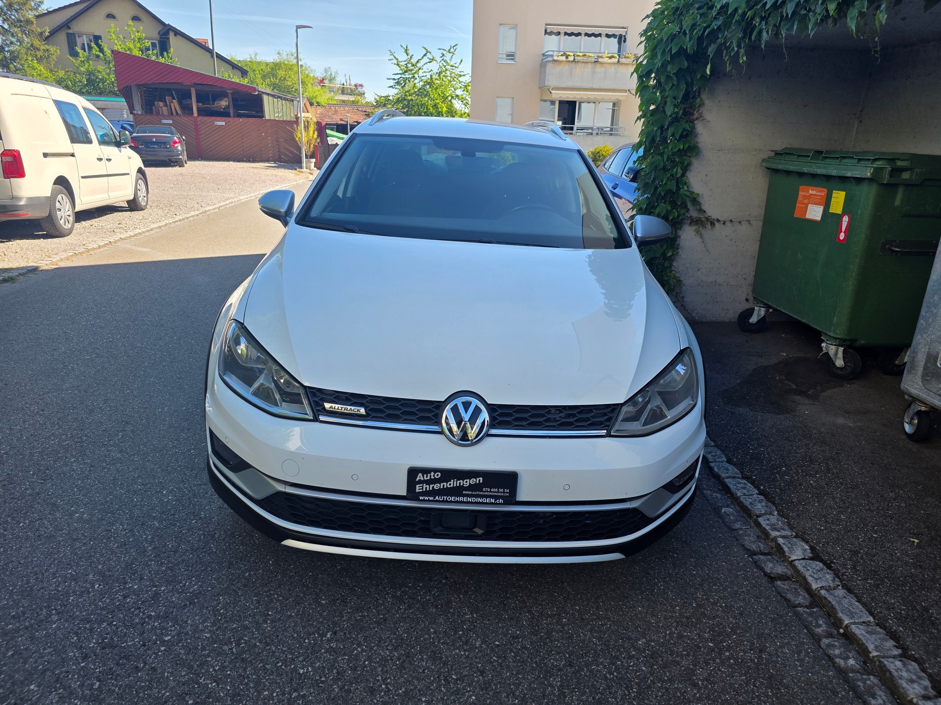 VW Golf 2.0 TDI Alltrack 4Motion-image-1