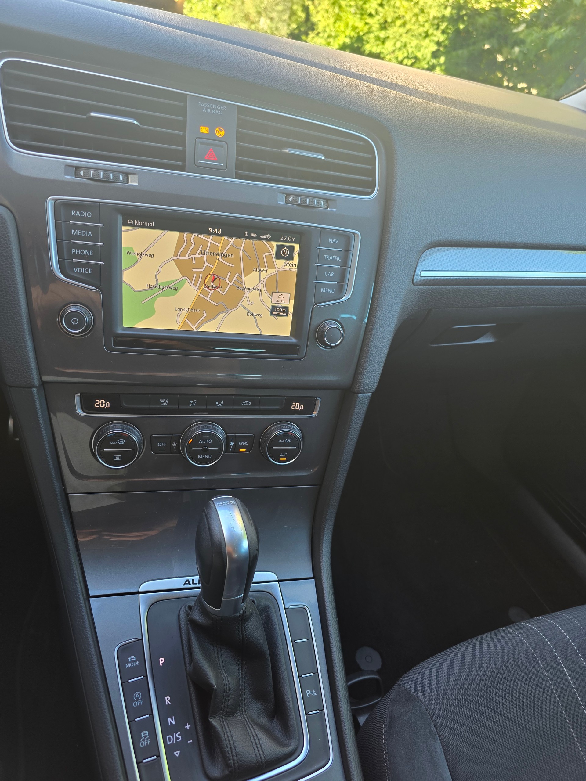 VW Golf 2.0 TDI Alltrack 4Motion-image-14