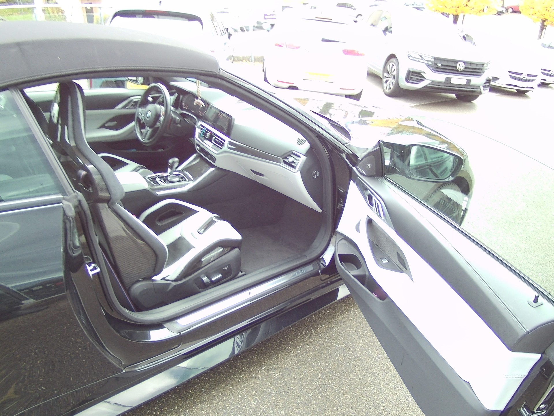 BMW M4 Cabrio Competition M xDrive-image-7