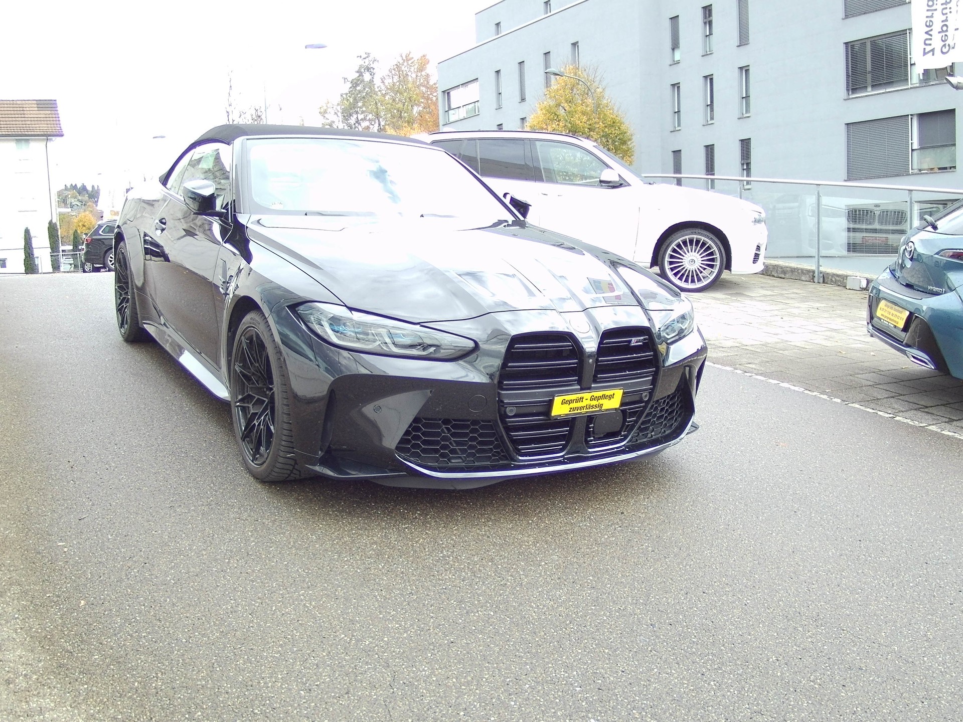 BMW M4 Cabrio Competition M xDrive-image-1