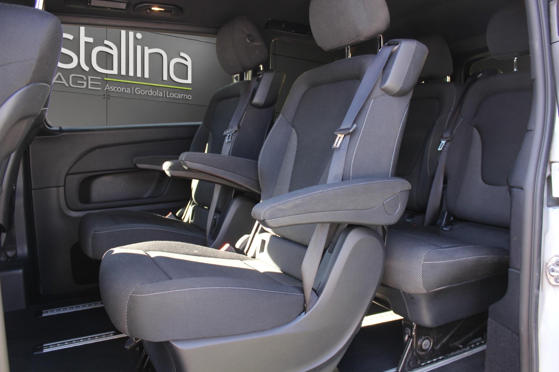 MERCEDES-BENZ V 250 d BlueTec lang 4matic Van-image-9