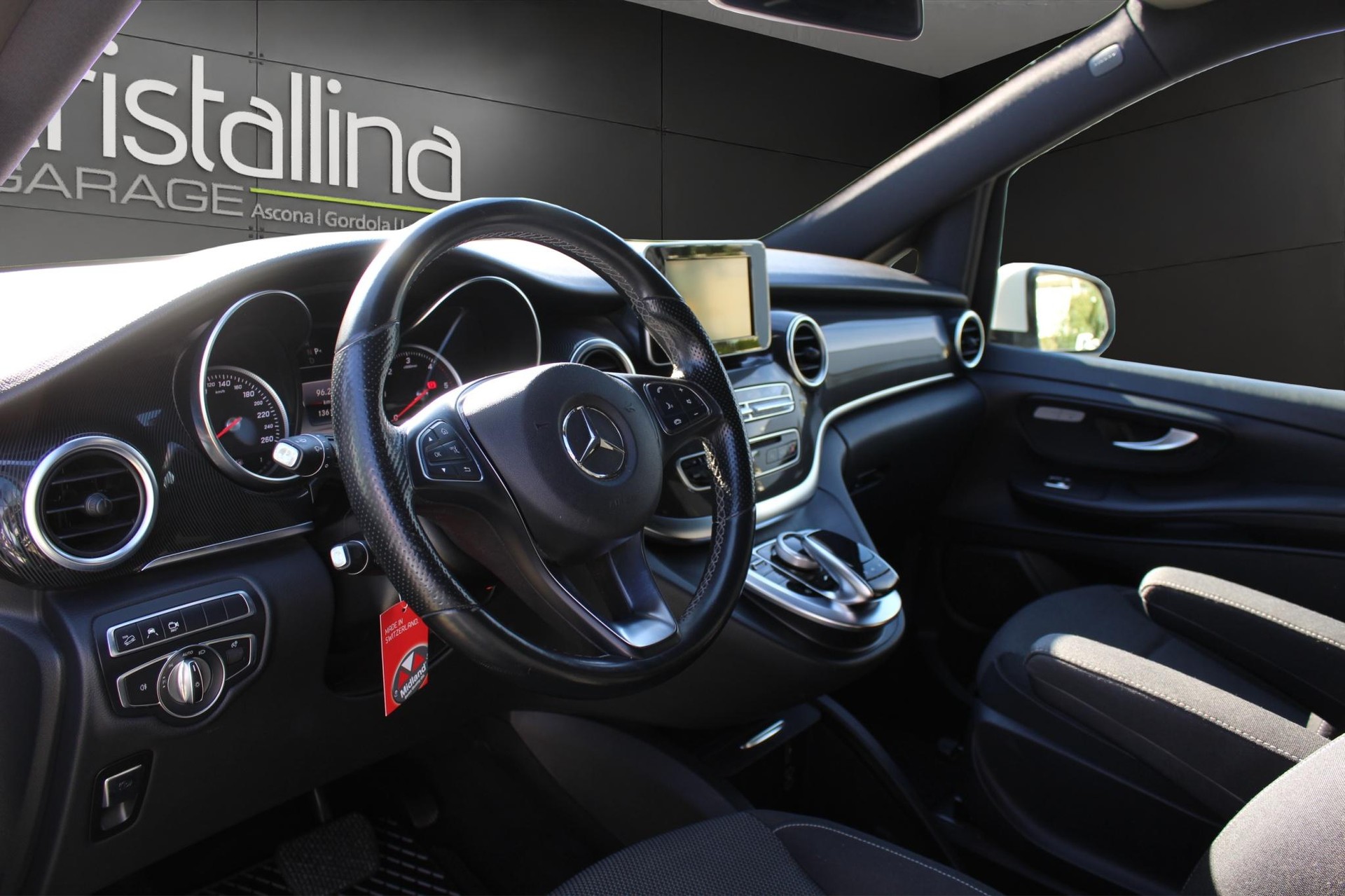 MERCEDES-BENZ V 250 d BlueTec lang 4matic Van-image-7