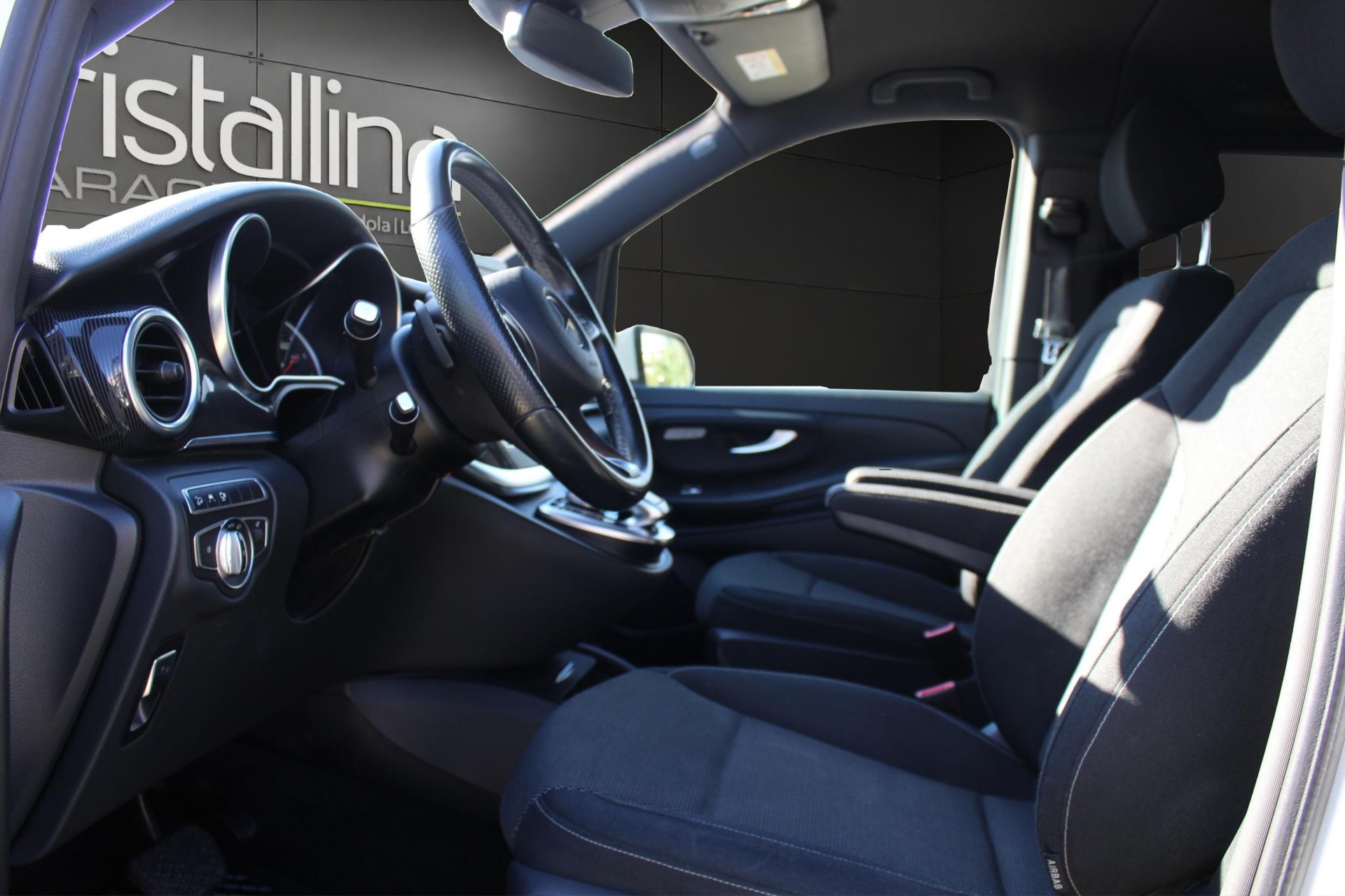 MERCEDES-BENZ V 250 d BlueTec lang 4matic Van-image-6
