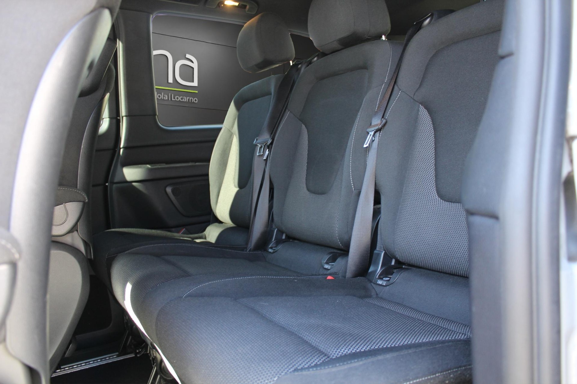 MERCEDES-BENZ V 250 d BlueTec lang 4matic Van-image-10
