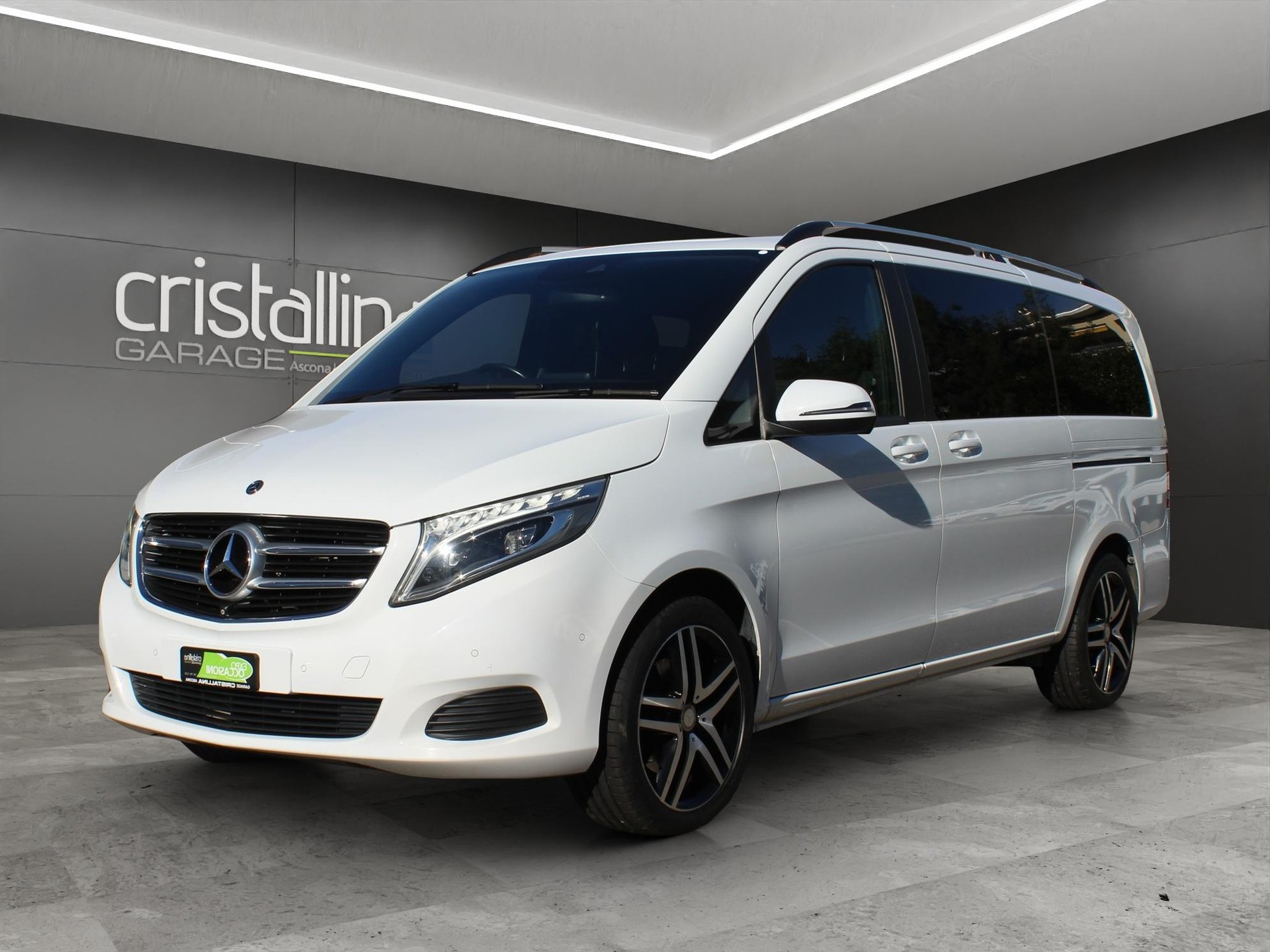 MERCEDES-BENZ V 250 d BlueTec lang 4matic Van-image-0