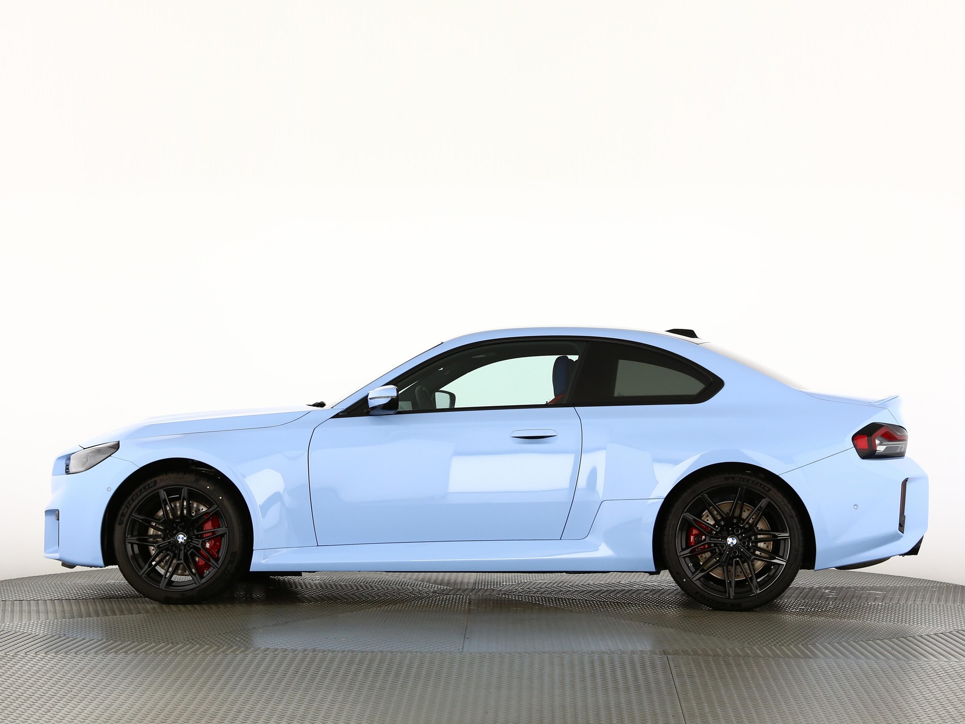 BMW M2 Coupé-image-2