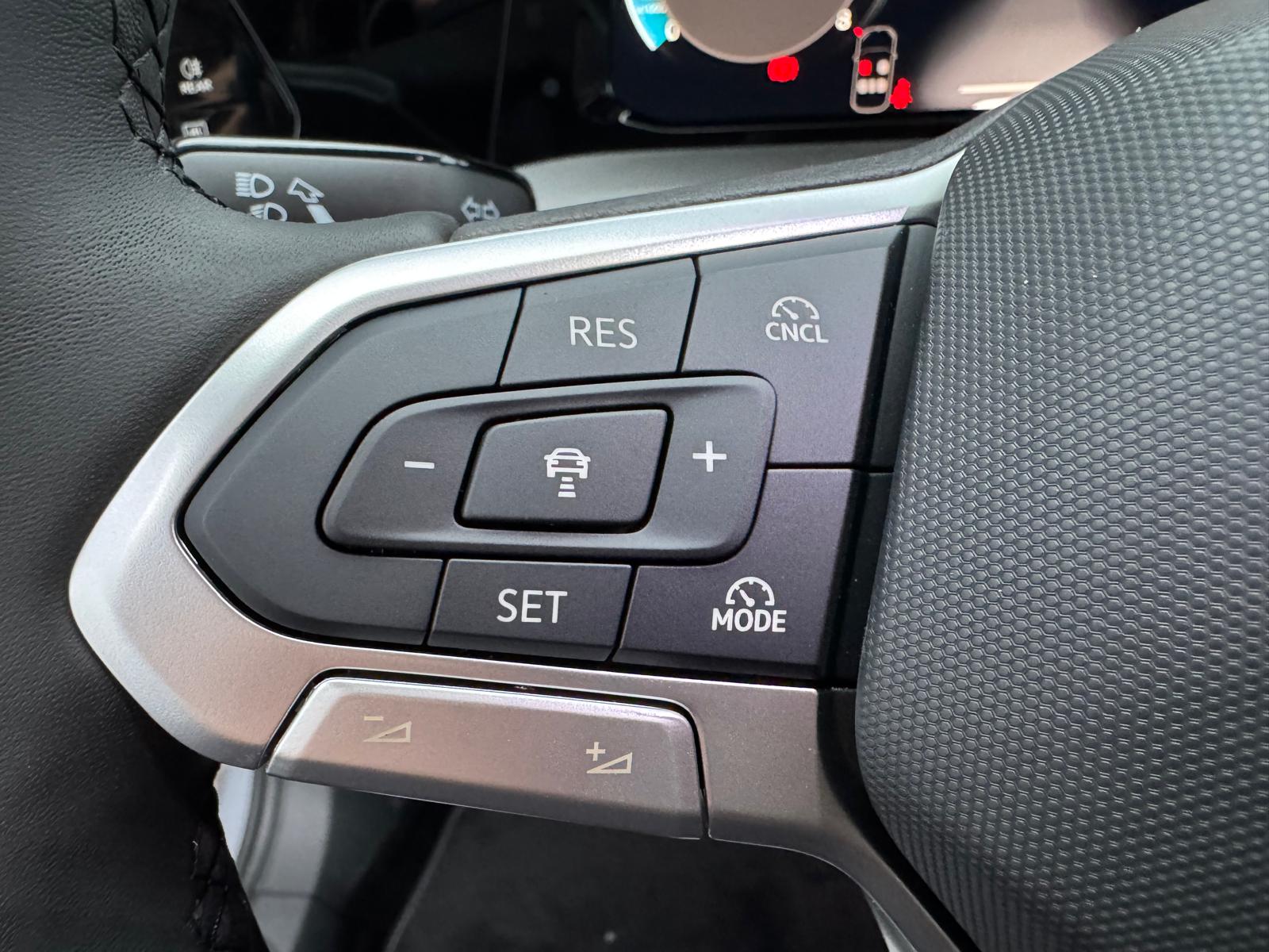 VW Golf 1.5 TSI Basis-image-7