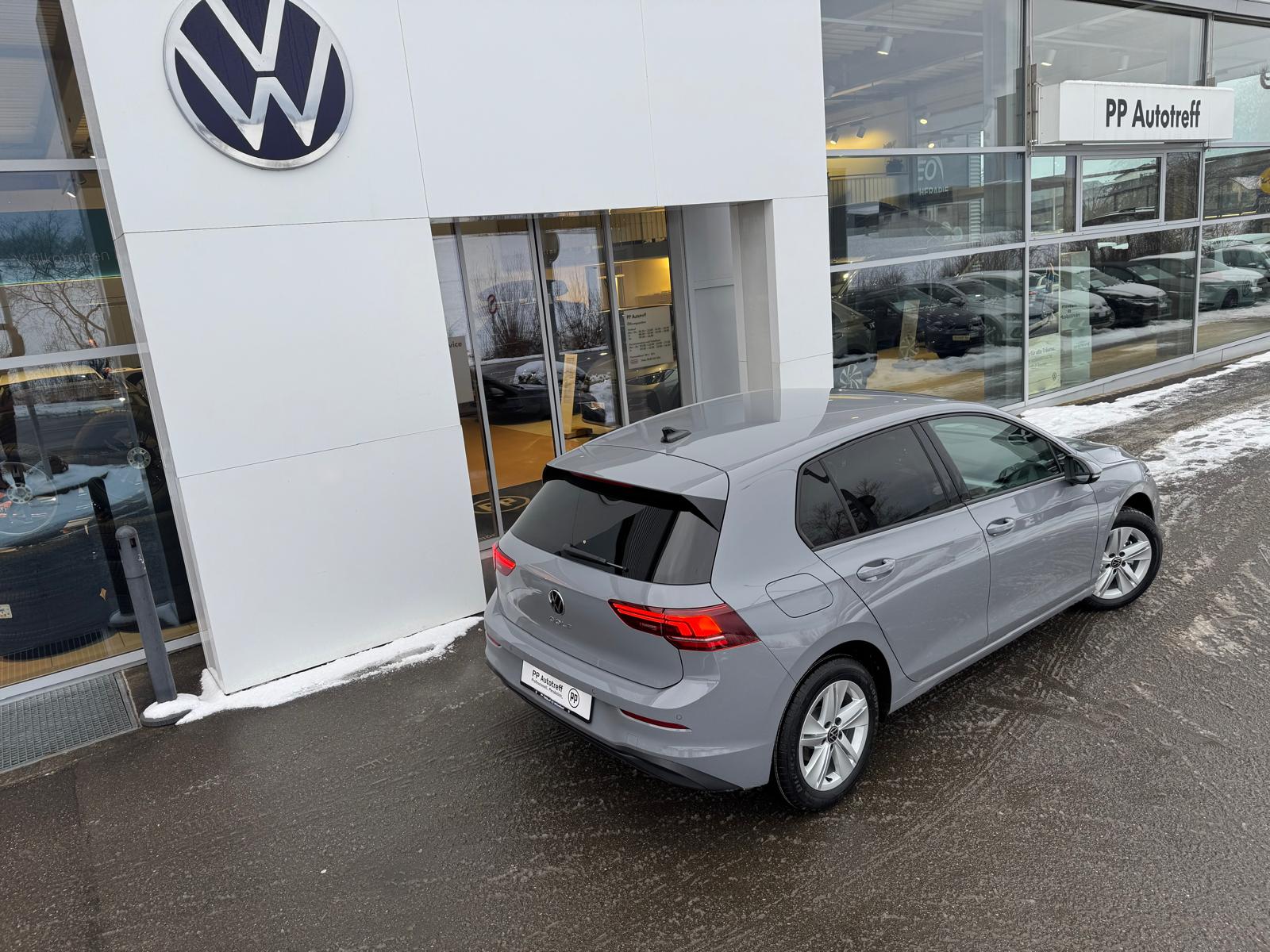 VW Golf 1.5 TSI Basis-image-3