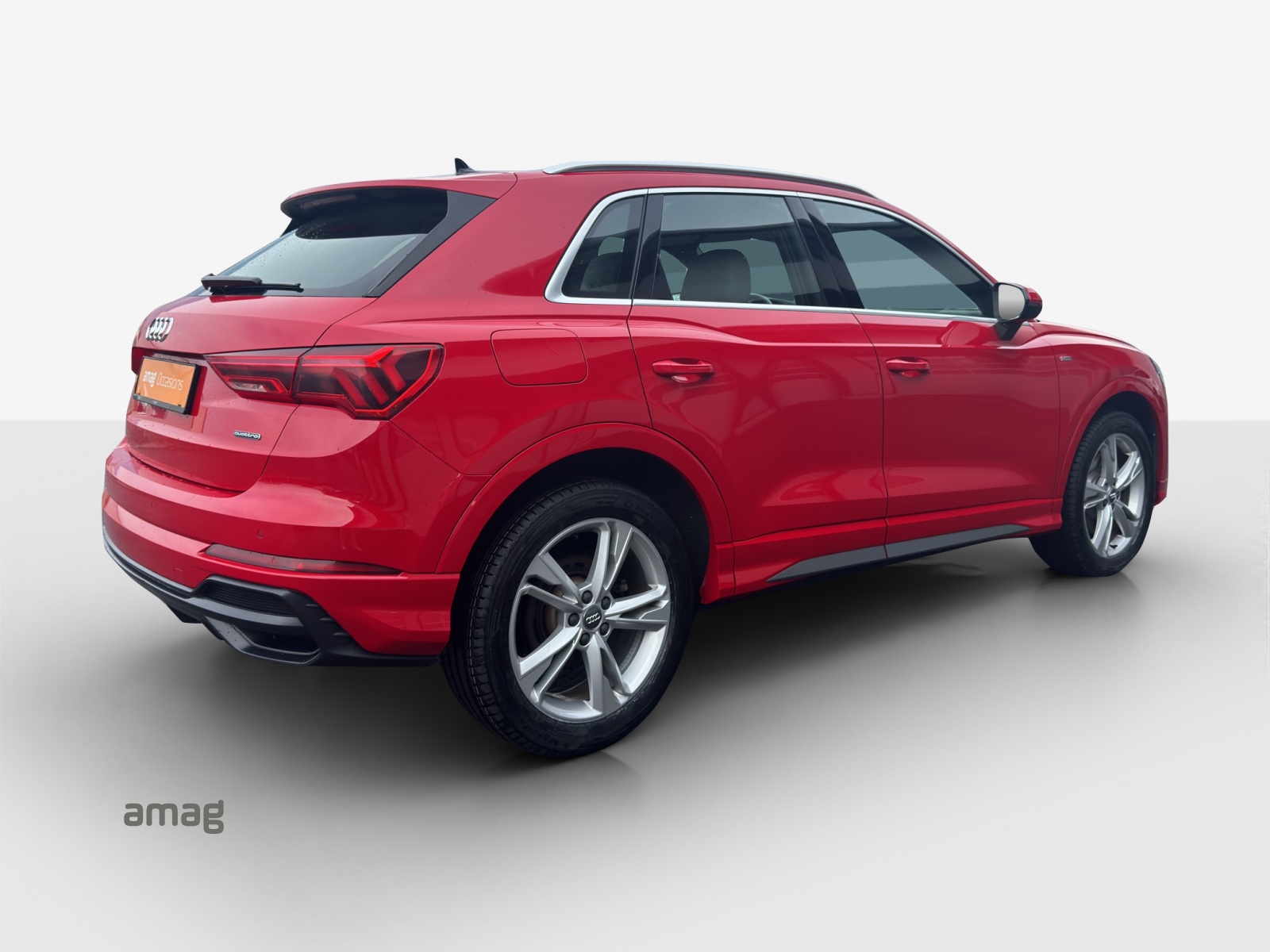 AUDI Q3 40 TDI S line Attraction quattro S-tronic-image-4