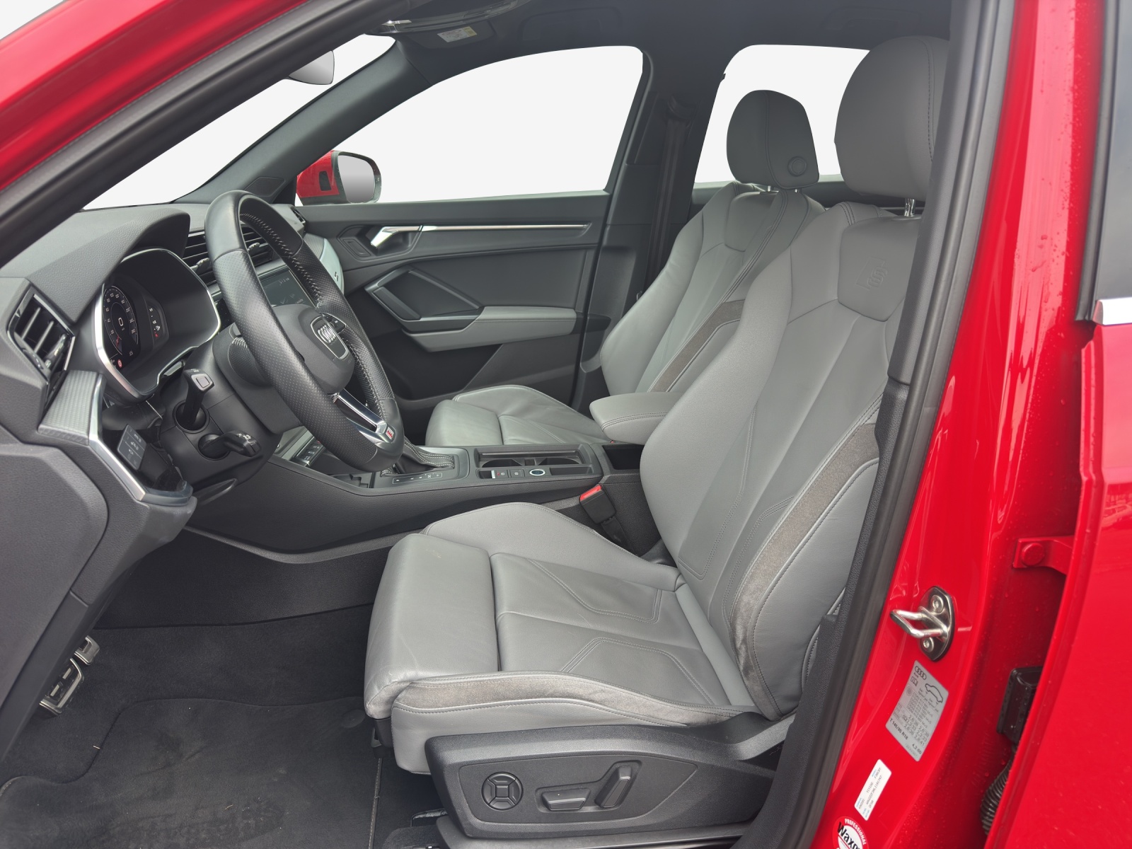 AUDI Q3 40 TDI S line Attraction quattro S-tronic-image-7