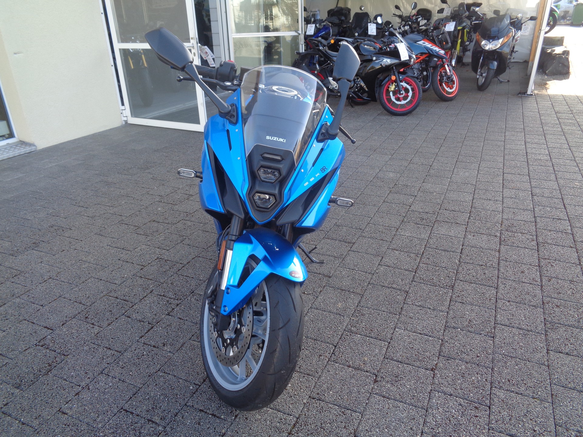SUZUKI GSX 8 R (35kW)-image-1