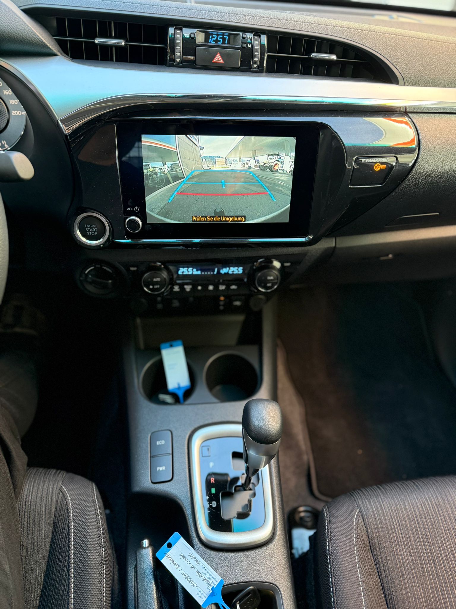 TOYOTA Hilux 2.4D-4D Style Double Cab 4x4 A-image-2