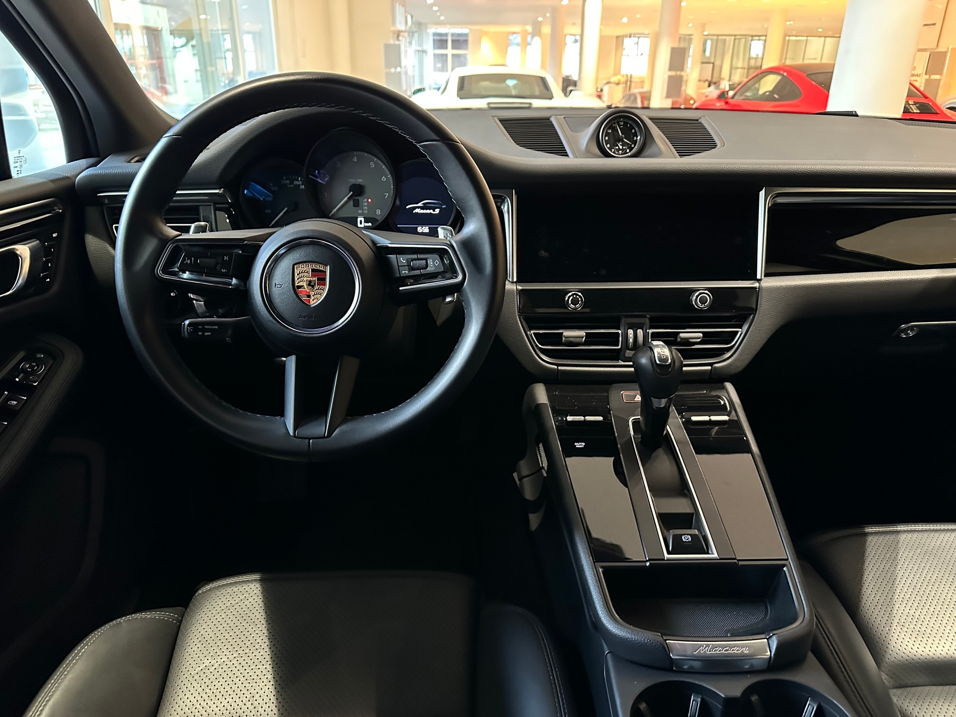 PORSCHE Macan S PDK-image-9