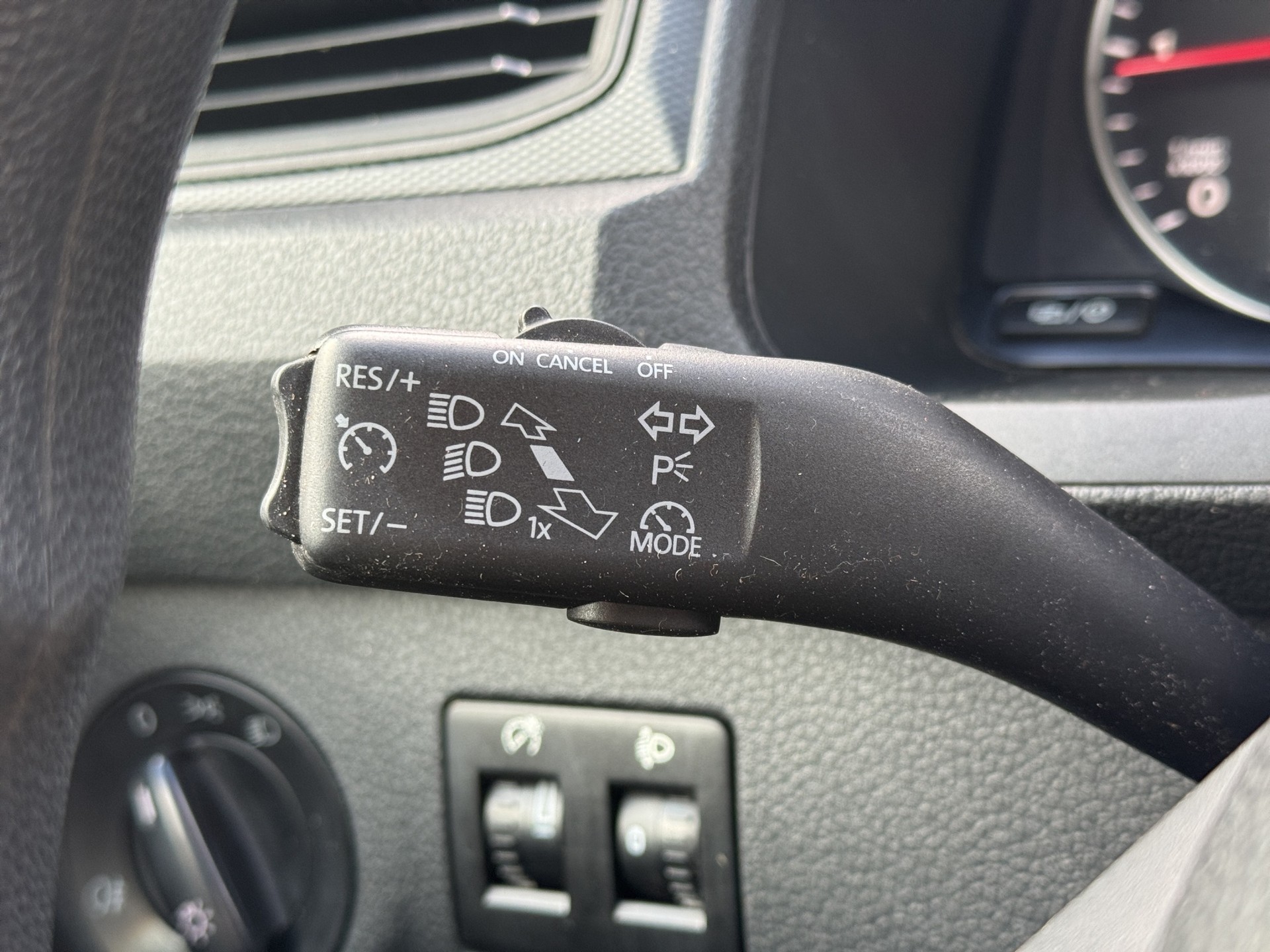 VW Caddy Kaw. 2.0 TDI 122 BMT 4motion mit Einbauschränken-image-14
