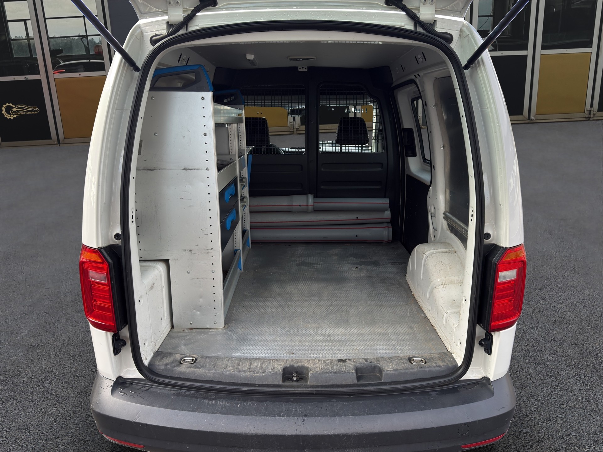 VW Caddy Kaw. 2.0 TDI 122 BMT 4motion mit Einbauschränken-image-12