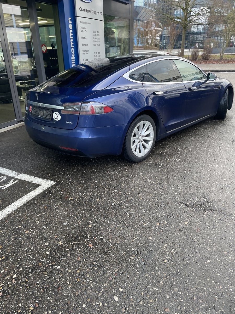 TESLA Model S 100 D-image-15