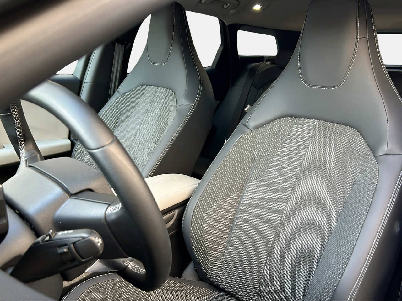 FORD Explorer Extended Range-image-9
