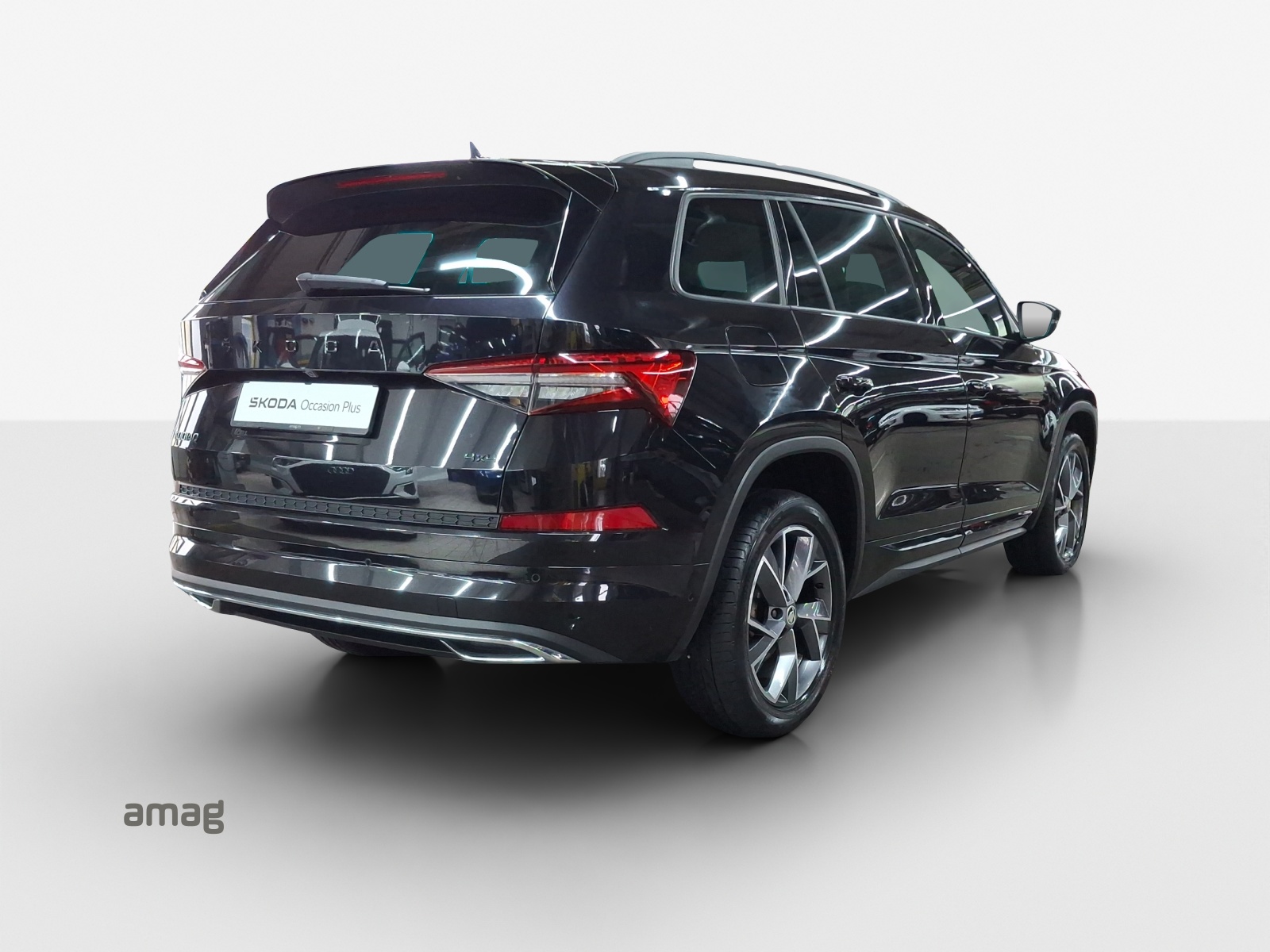 SKODA Kodiaq 2.0 TSI 4x4 SportLine-image-4