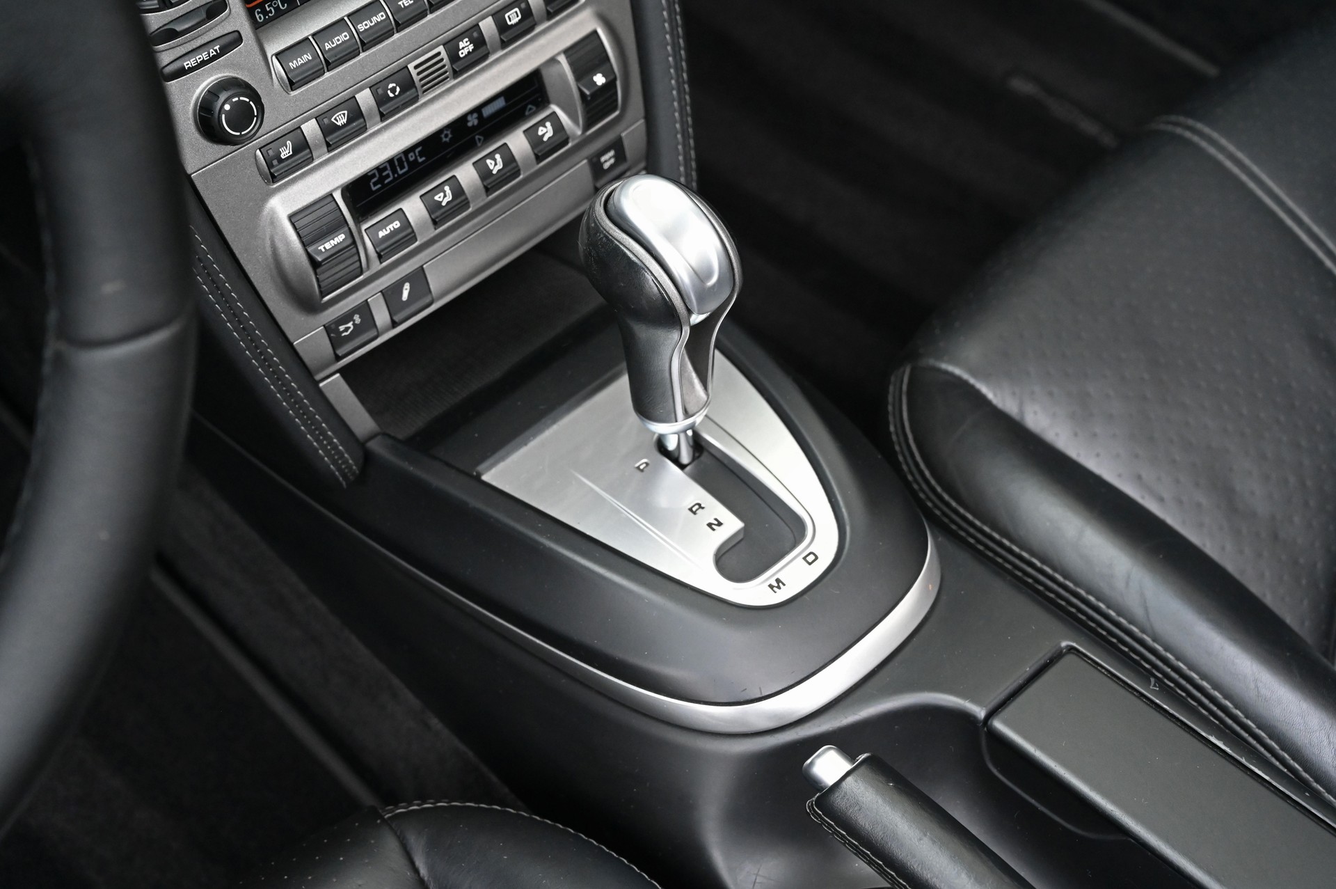 PORSCHE 911 Cabrio Carrera S Tiptronic-image-16