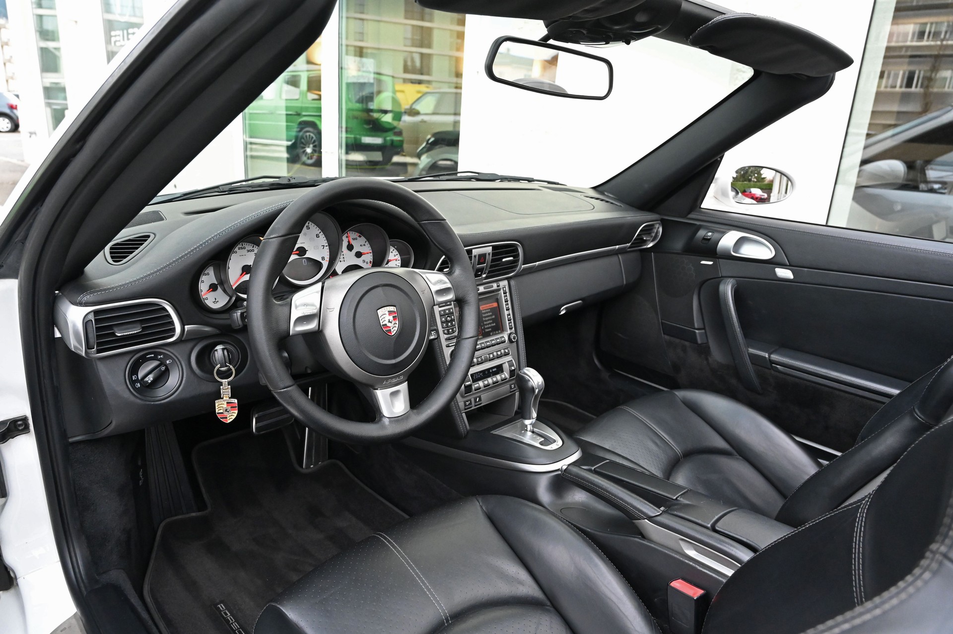 PORSCHE 911 Cabrio Carrera S Tiptronic-image-11