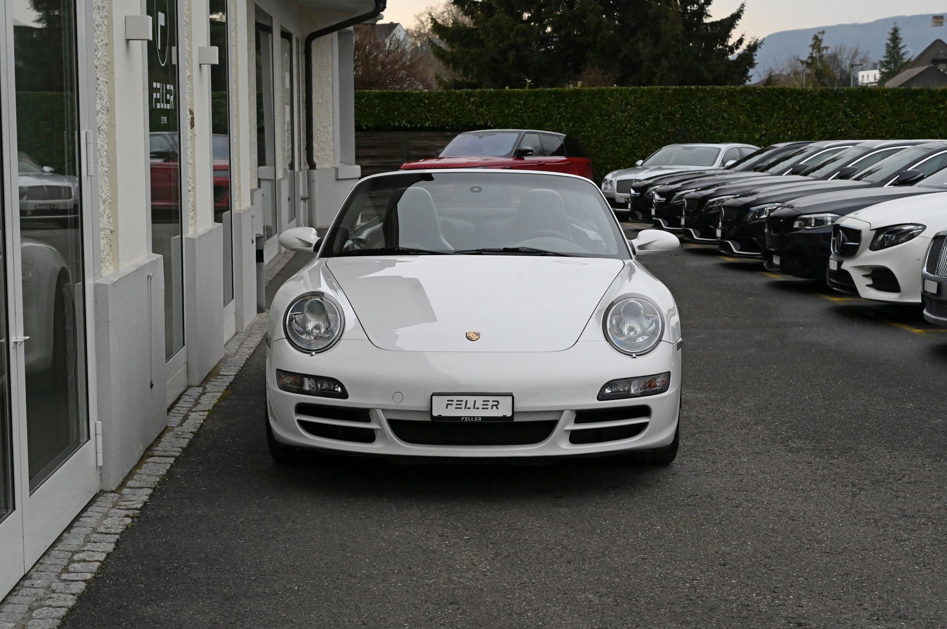 PORSCHE 911 Cabrio Carrera S Tiptronic-image-2