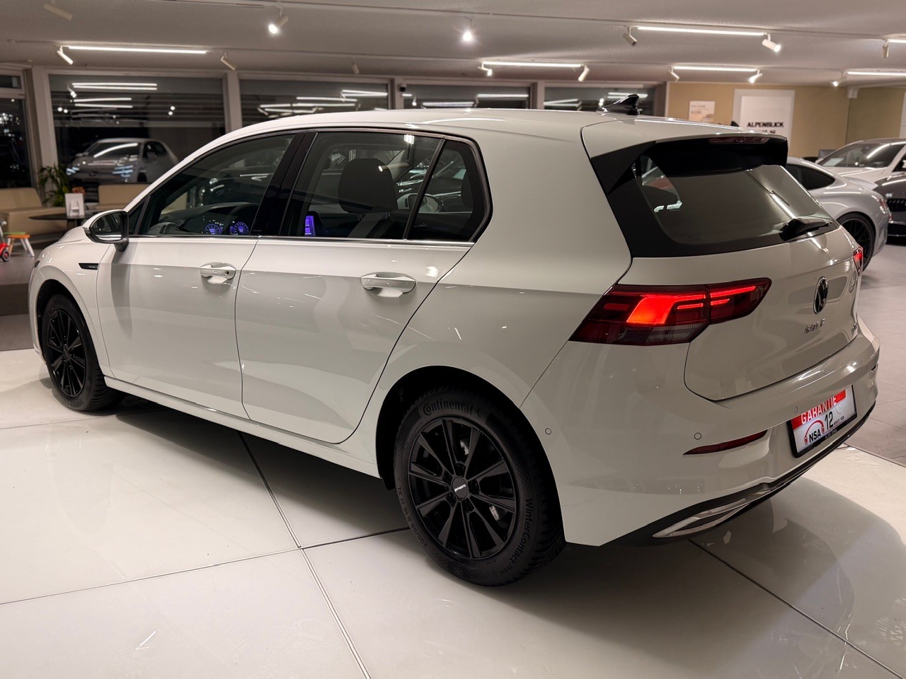 VW Golf 1.5 eTSI mHEV ACT Style DSG-image-8