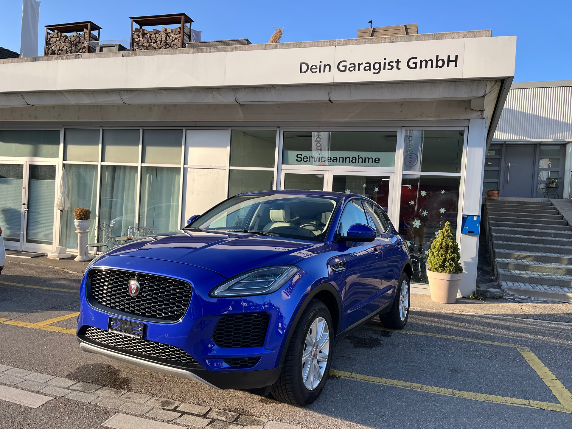 JAGUAR E-Pace 2.0 P250 R-Dynamic SE AWD Automatik