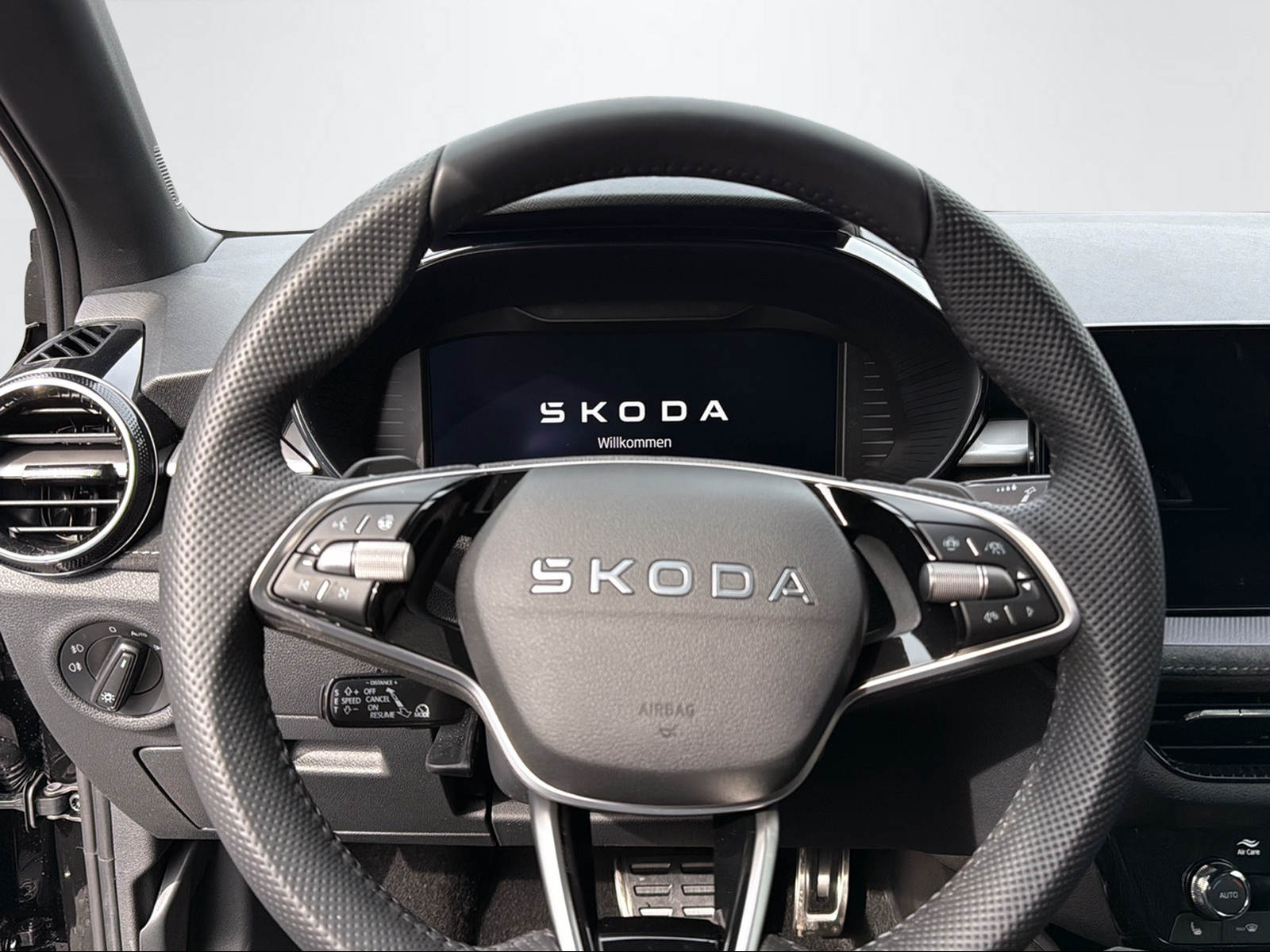 SKODA Fabia 1.0 TSI Dynamic DSG-image-6