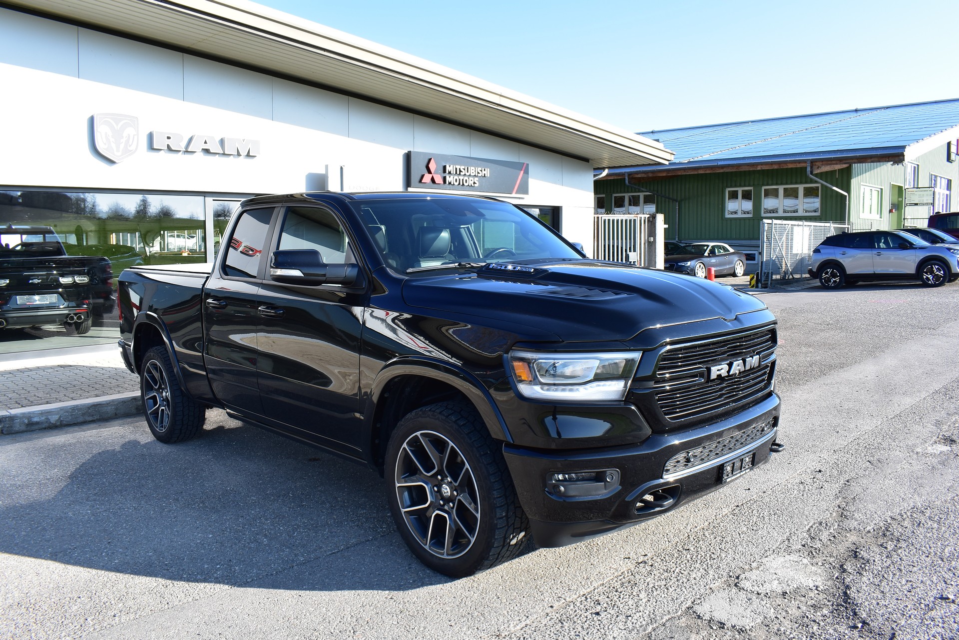 DODGE Ram 1500 Laramie Quad Cab-image-1