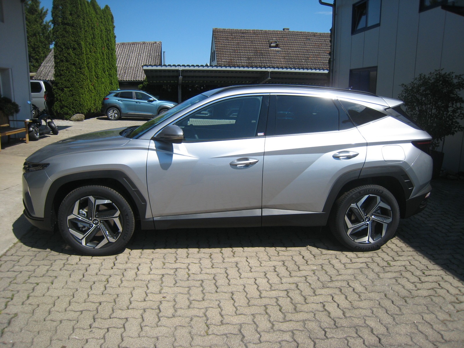 HYUNDAI Tucson 1.6 TGDI HEV Amplia 4WD-image-2