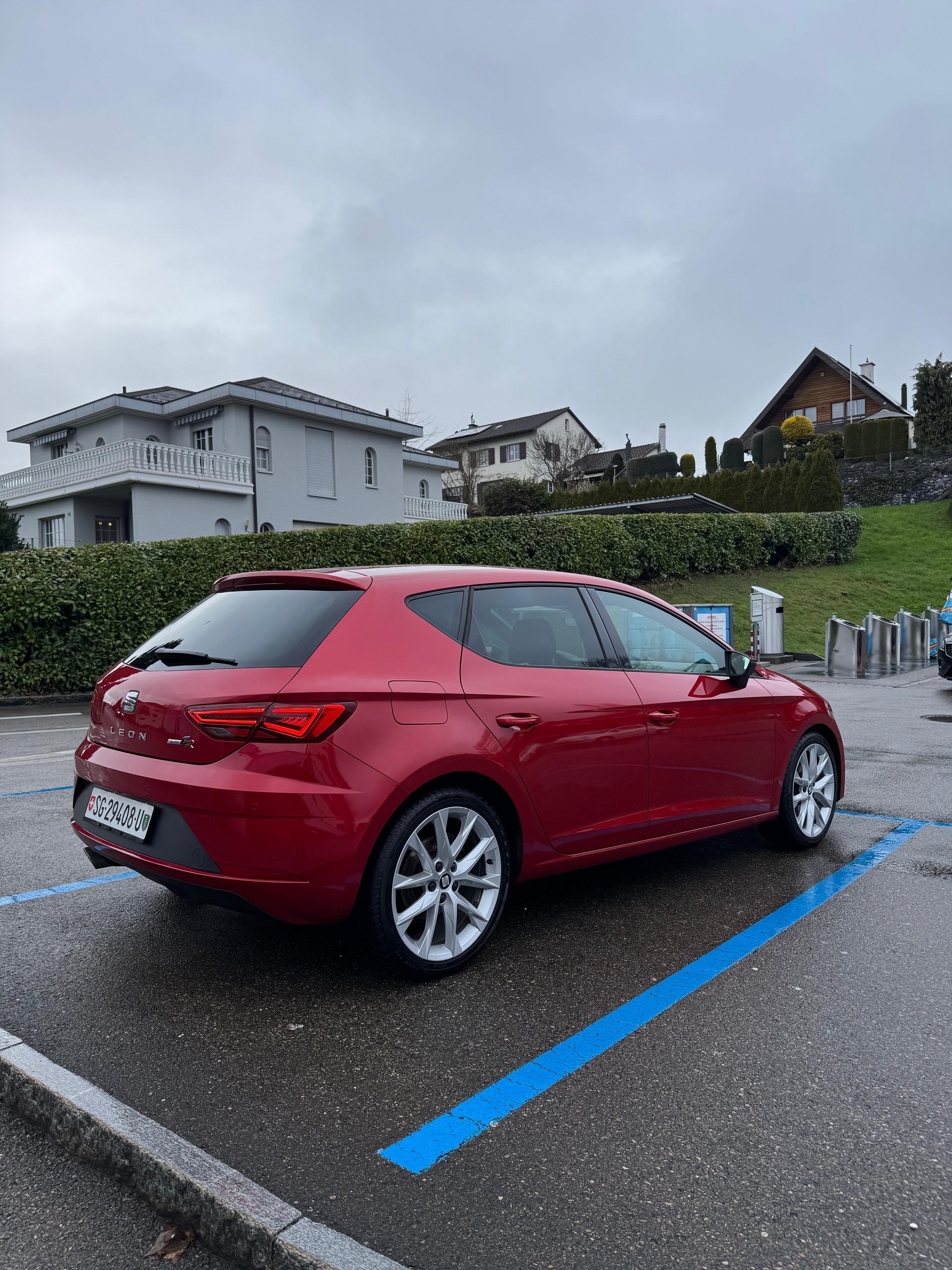 SEAT Leon 1.5 TSI EVO SWISS FR DSG-image-3