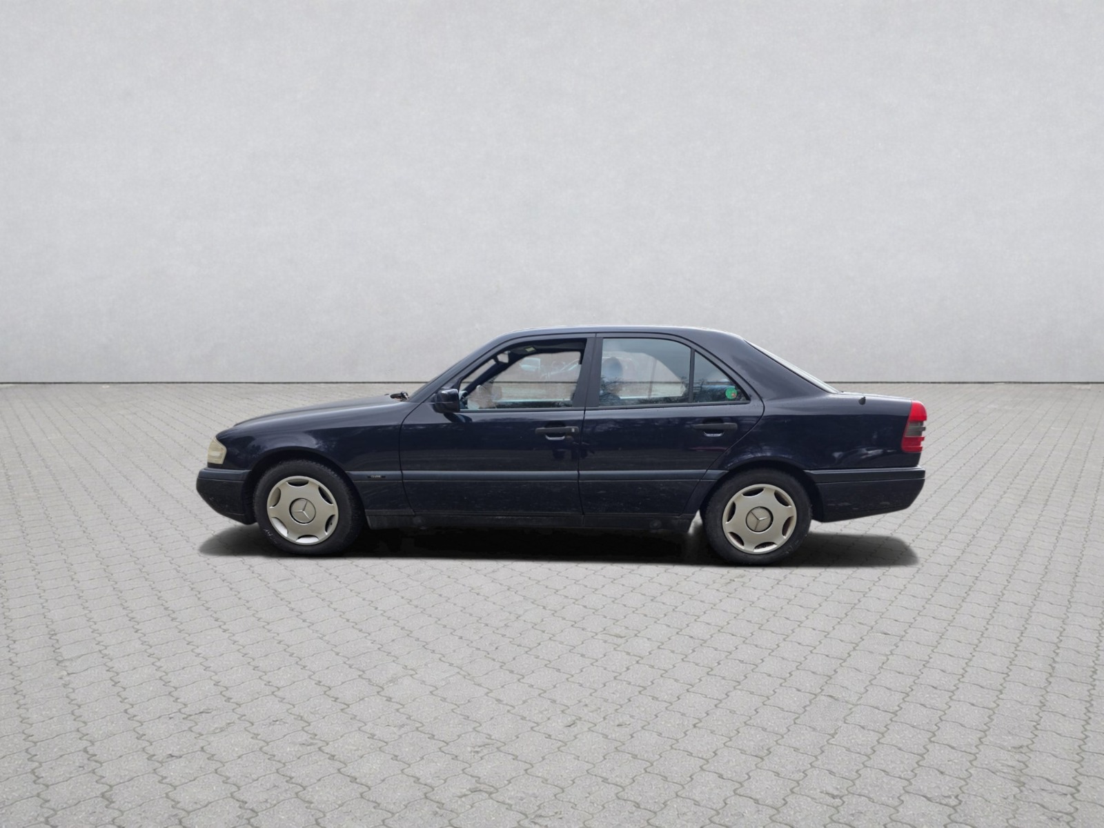 MERCEDES-BENZ C 250 TD Classic-image-4