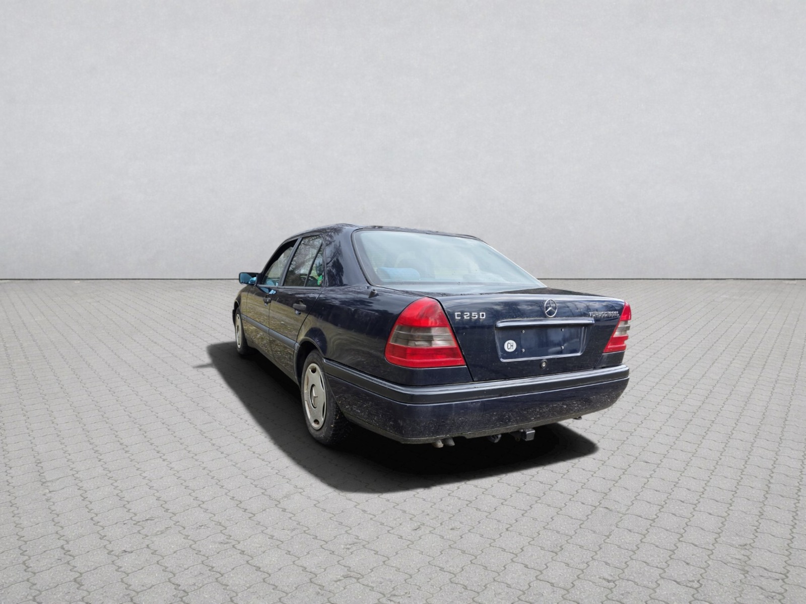 MERCEDES-BENZ C 250 TD Classic-image-5