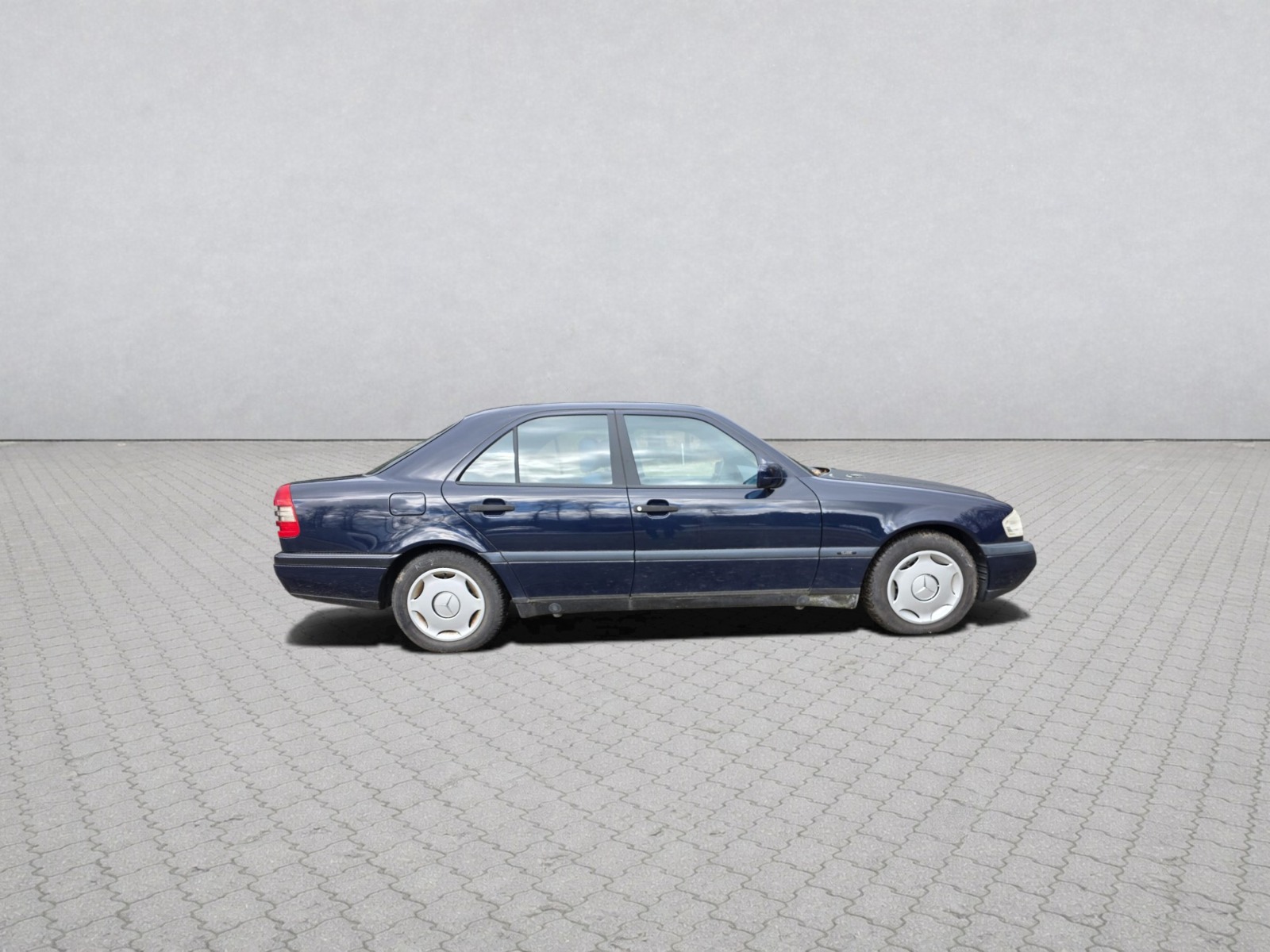 MERCEDES-BENZ C 250 TD Classic-image-3