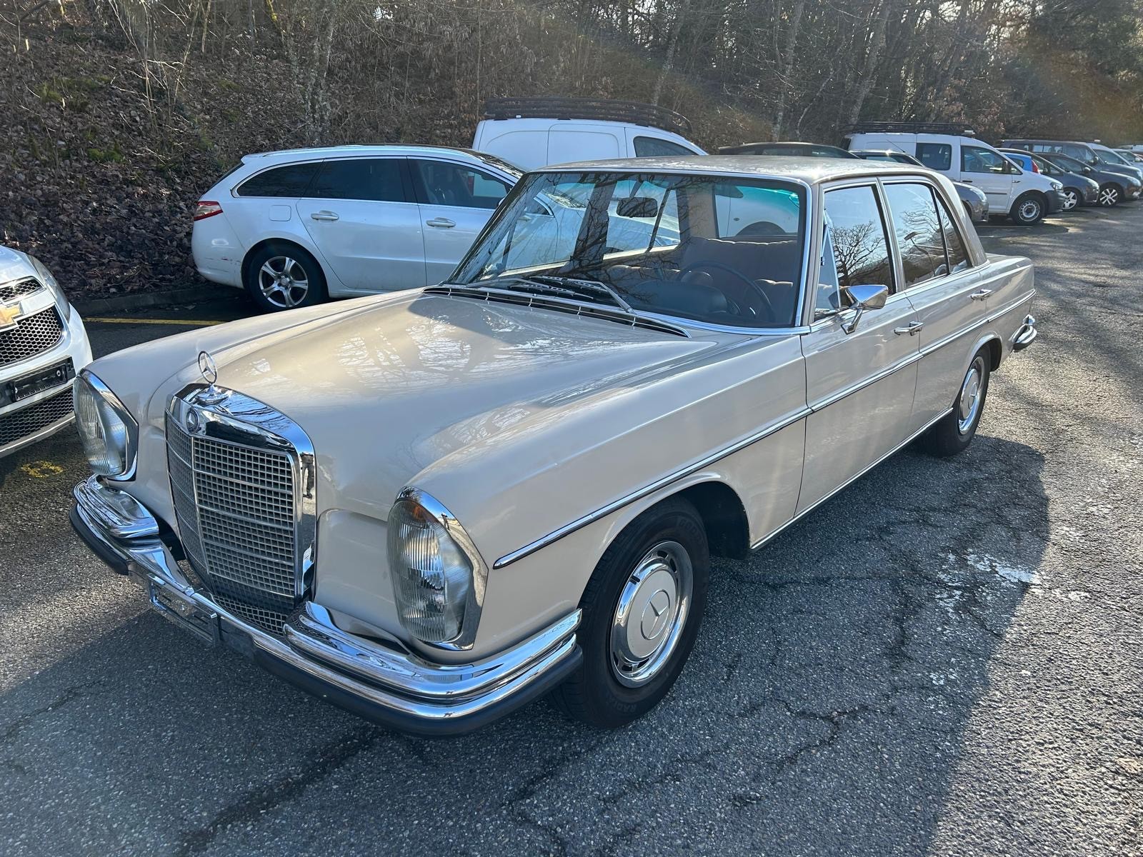 MERCEDES-BENZ SE 280-image-1