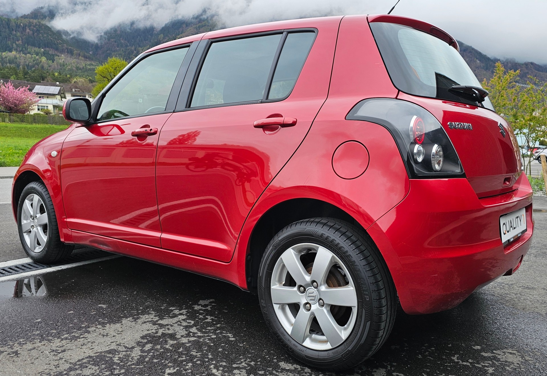 SUZUKI Swift 1.3i 16V GL Top Piz Sulai LE 4x4-image-2